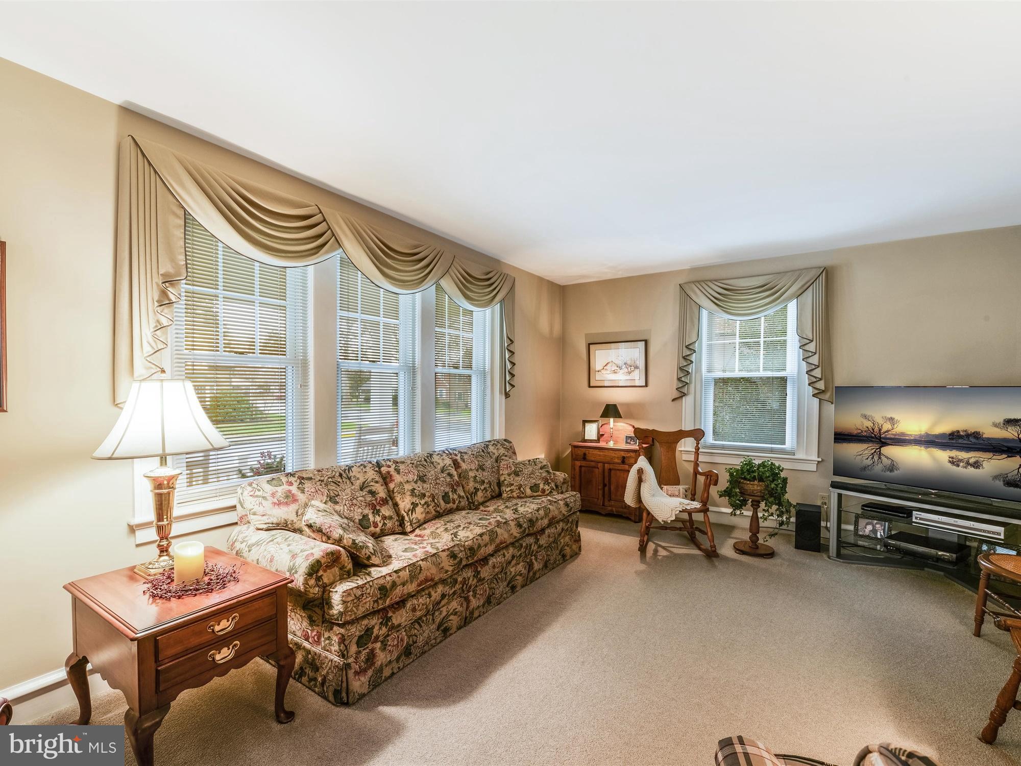 NEW HOLLAND - Residential