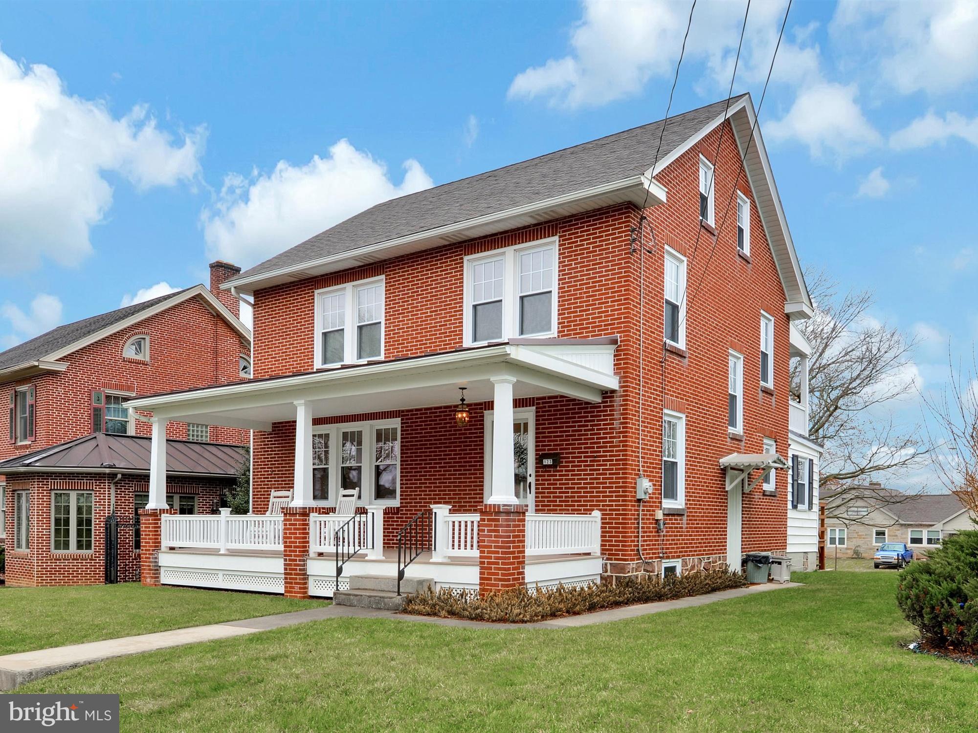 NEW HOLLAND - Residential