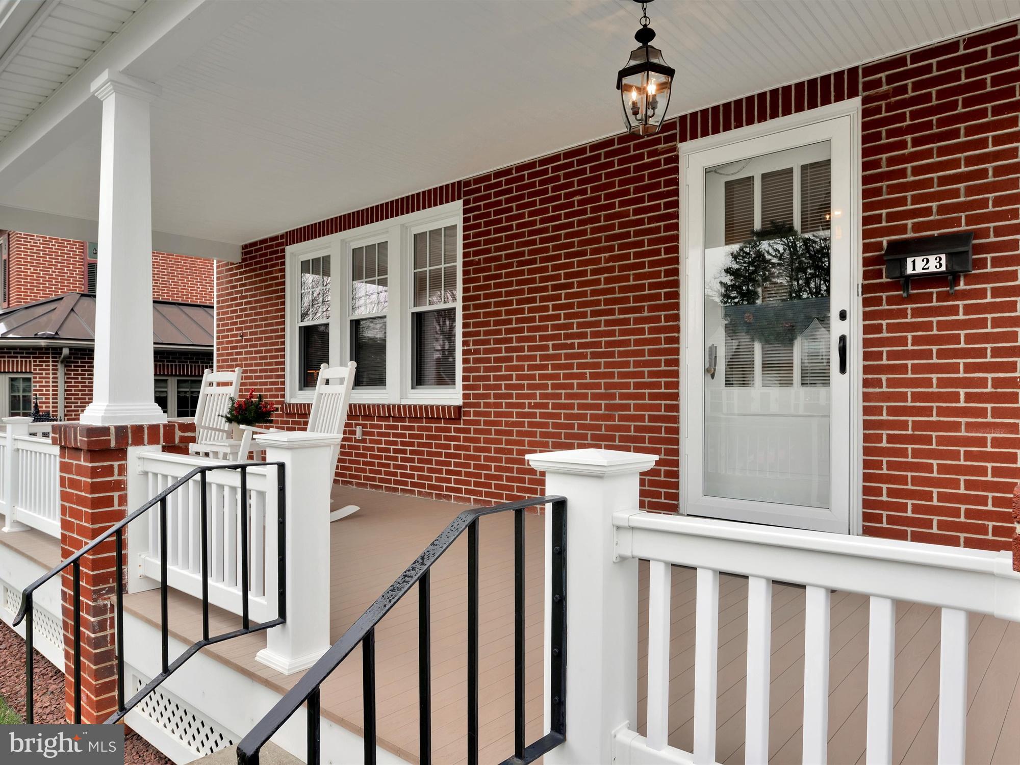NEW HOLLAND - Residential