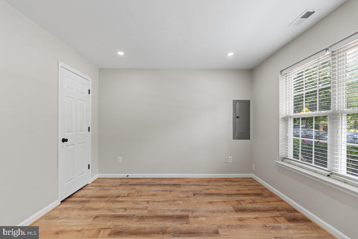 CHAPLINE PLACE - Residential