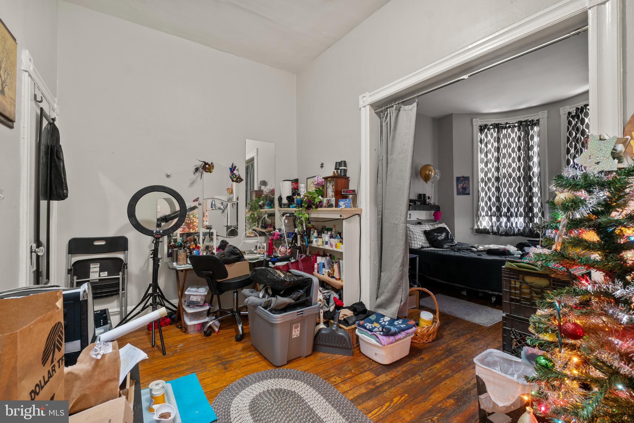 CHARLES VILLAGE - Residential Income