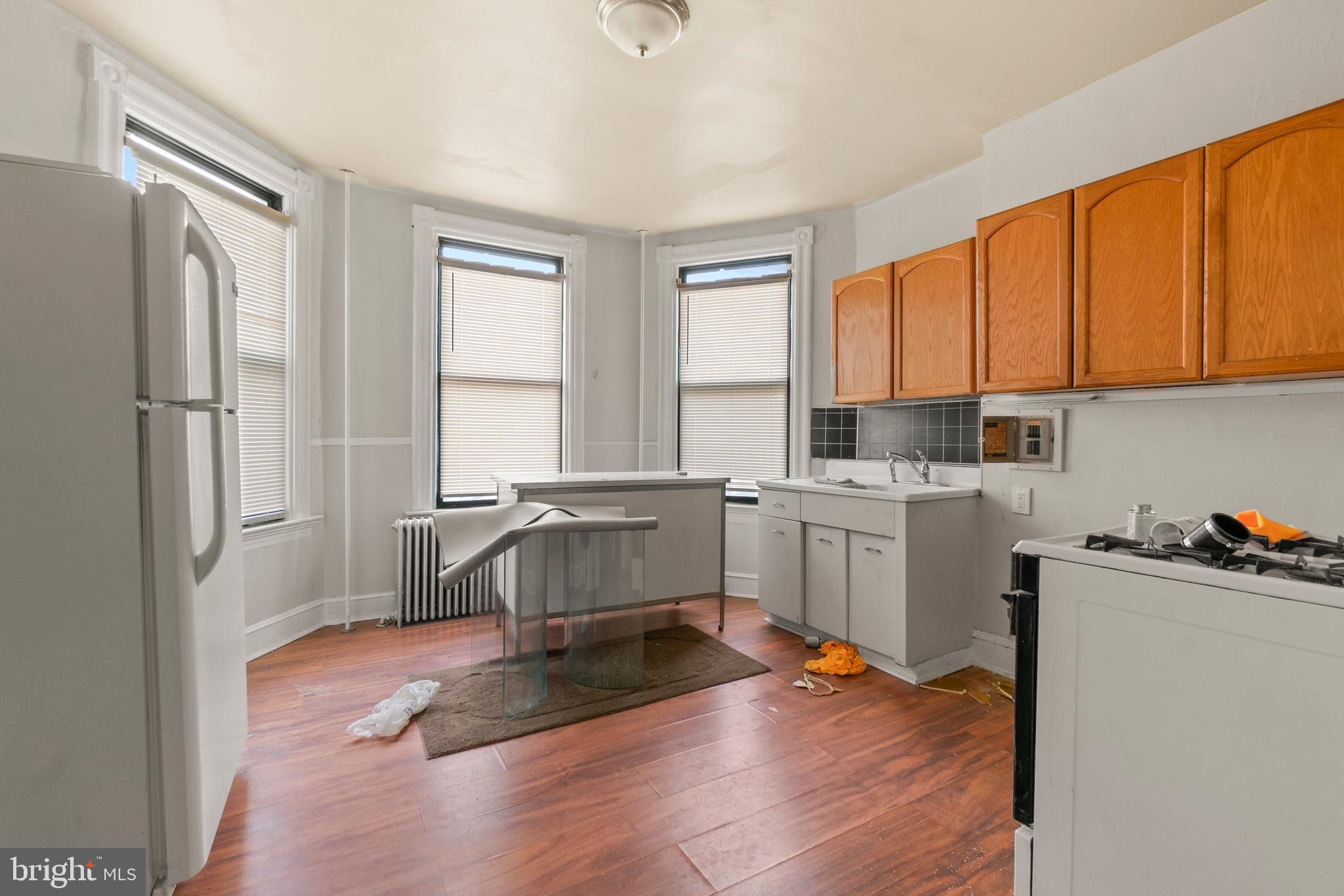 CHARLES VILLAGE - Residential Income