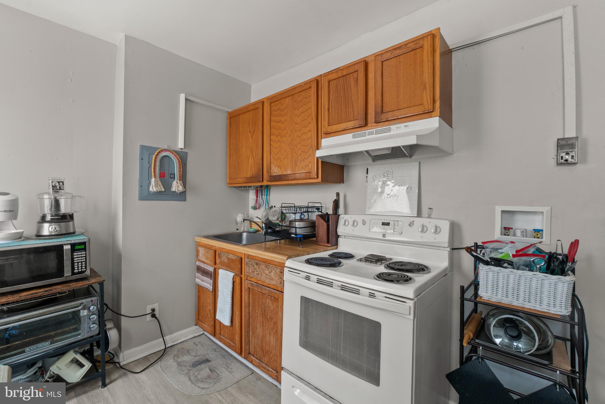 CHARLES VILLAGE - Residential Income