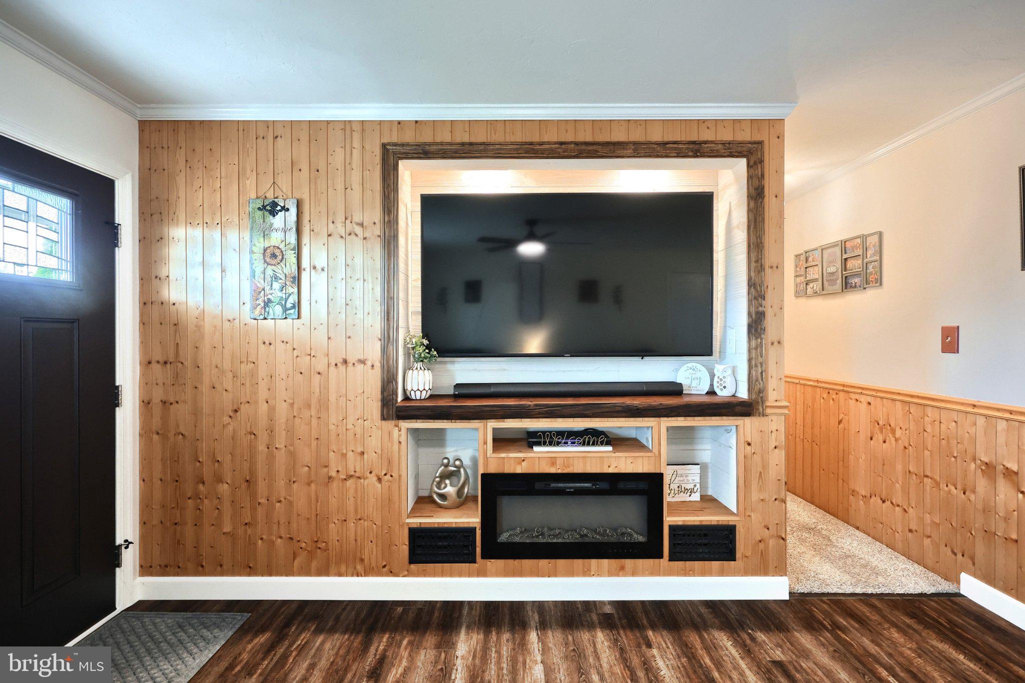 MEADOWVIEW ESTATES - Residential