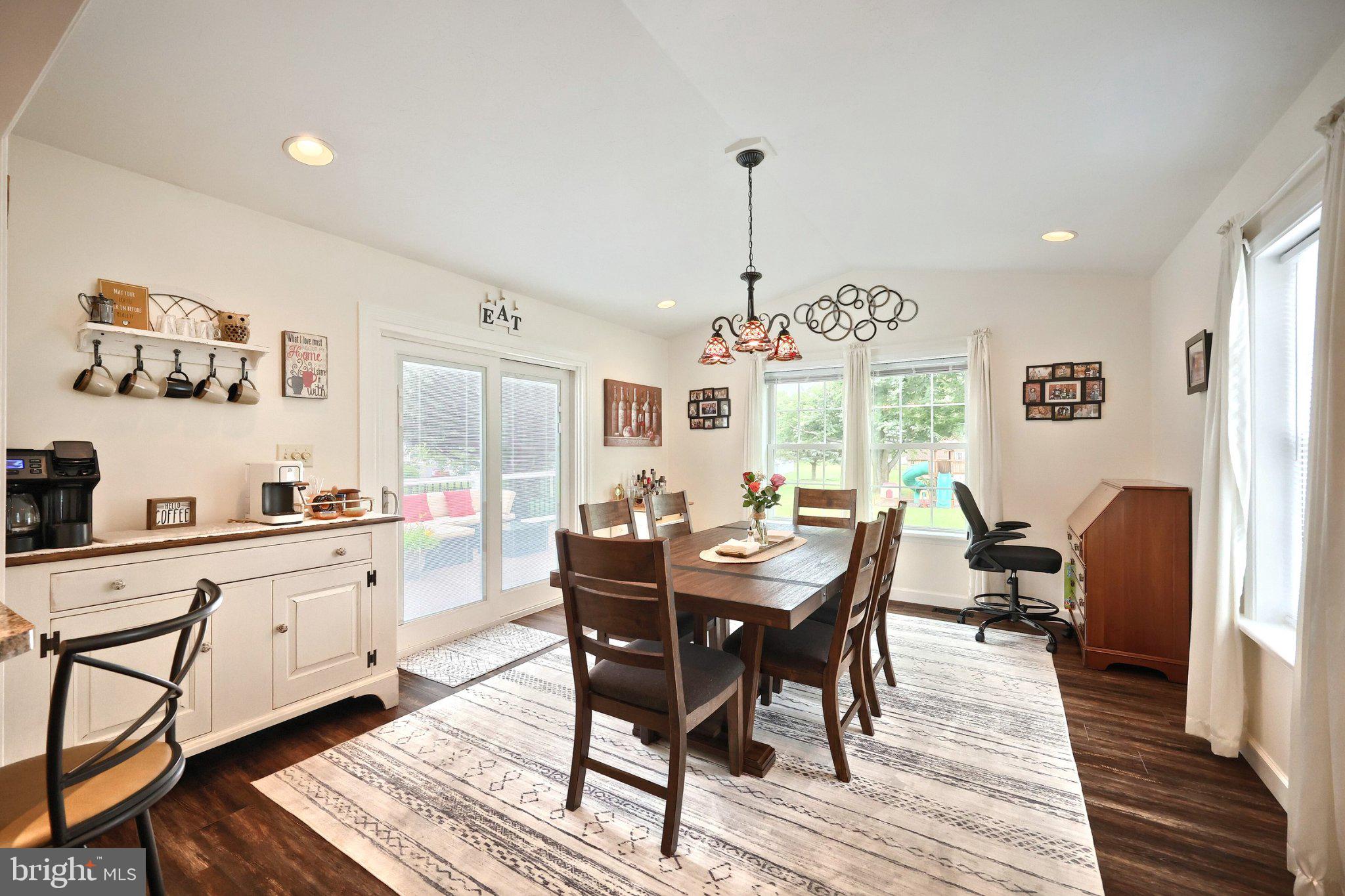 MEADOWVIEW ESTATES - Residential