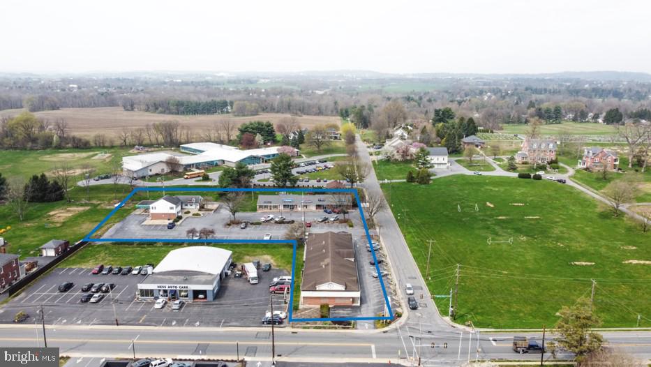 Neighborhood Shopping Center located directly off Manor Avenue with Average Daily Traffic of 15,072. Nine spaces across three free standing buildings that are currently leased with primarily longer term leases with two spaces currently vacant. Downtown District Zoning allows for a multitude of uses. A great opportunity for an owner/occupier. Income and expenses available upon request with execution of NDA.

All showings require a 24 hour notice.