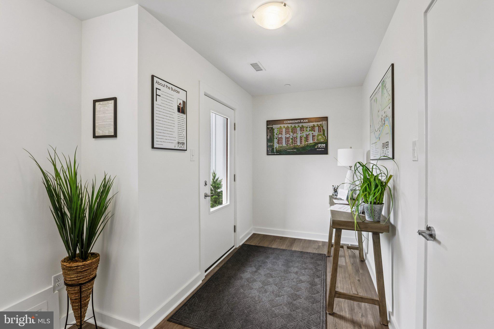 RIVER PLACE - Residential