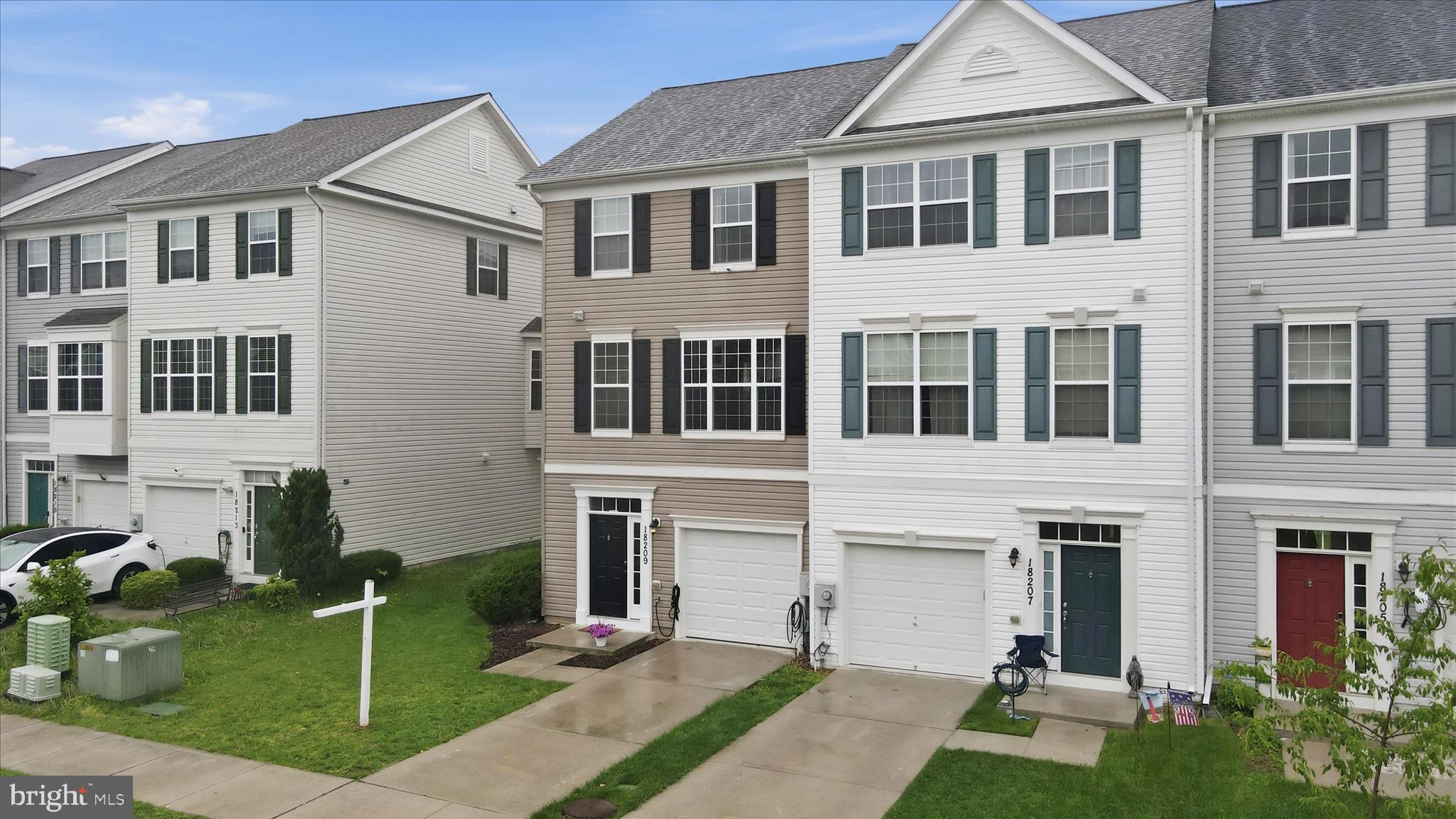 COLLEGIATE ACRES - Residential