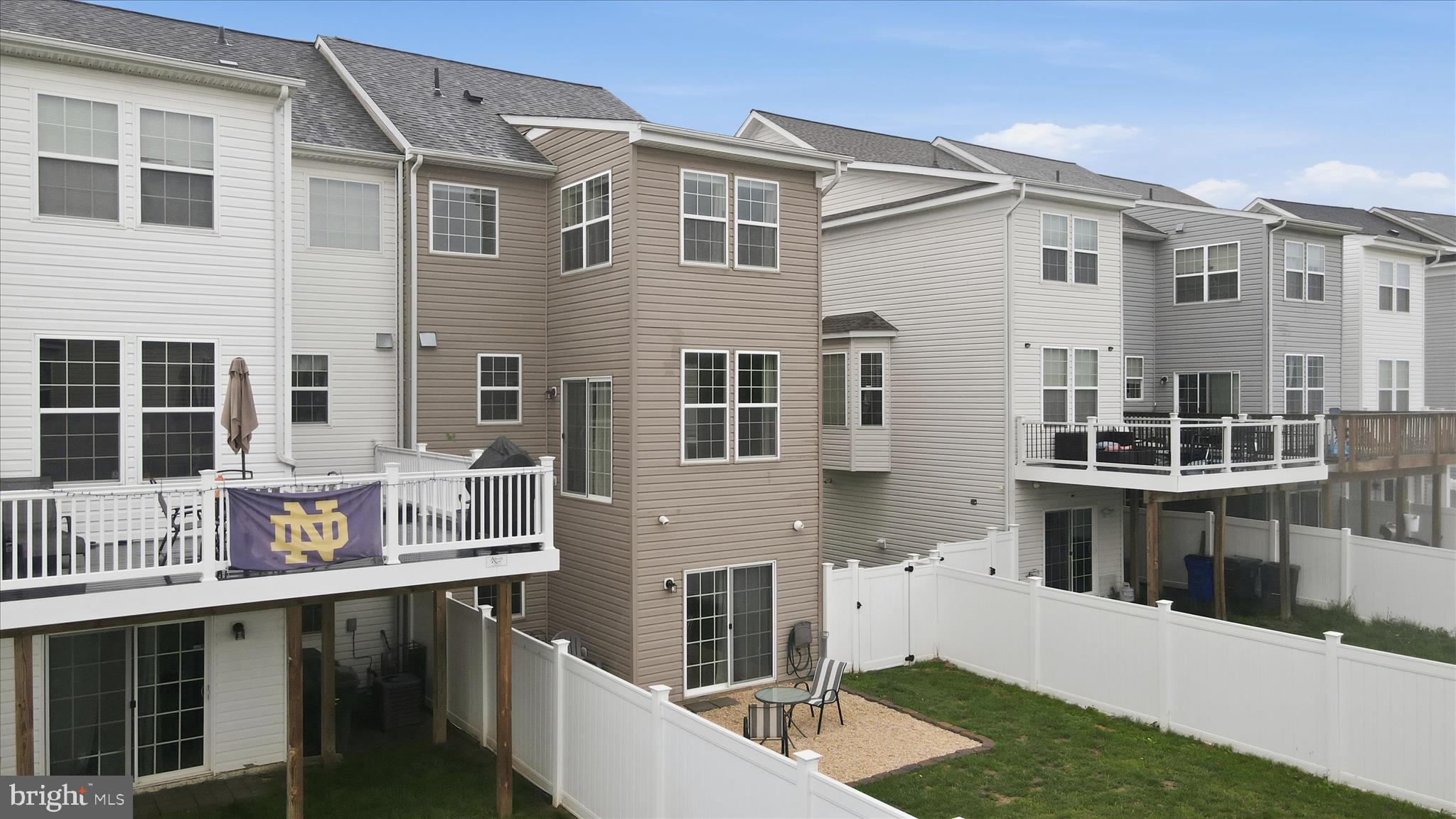 COLLEGIATE ACRES - Residential