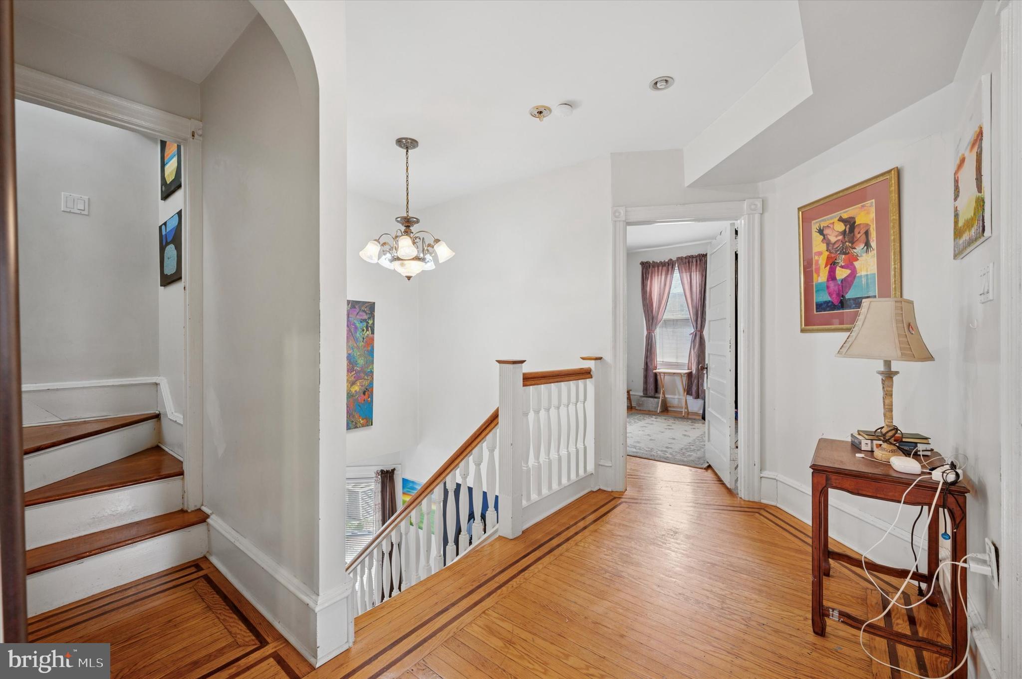 EAST OAK LANE - Residential