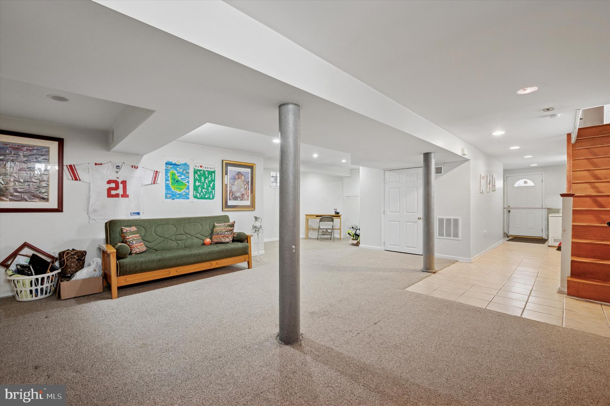 EAST OAK LANE - Residential