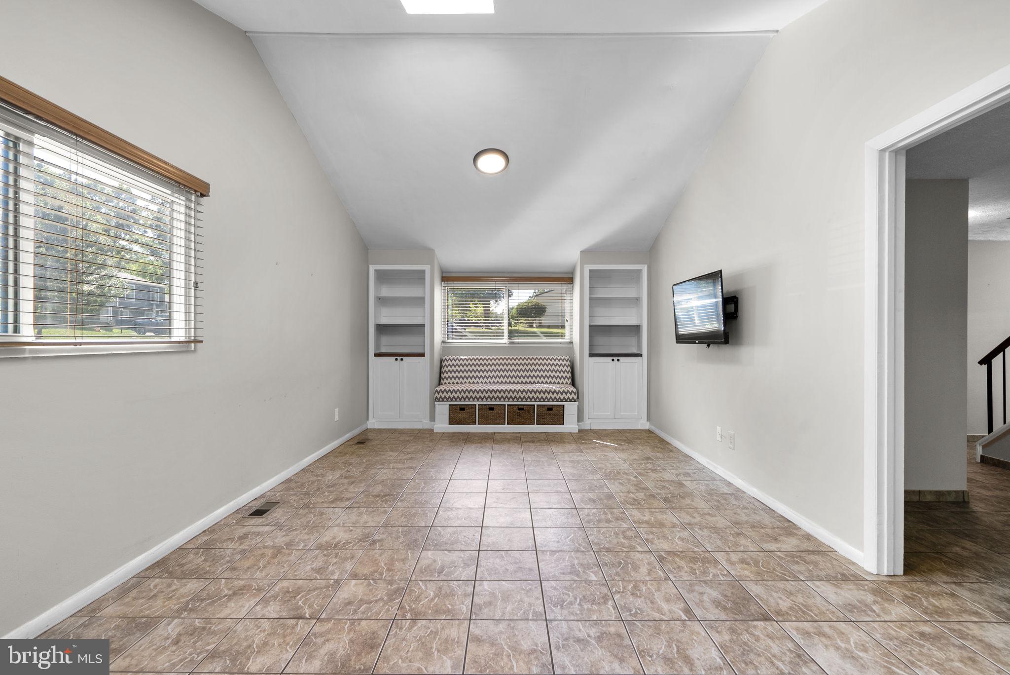 VILLAGE OF OWEN BROWN - Residential