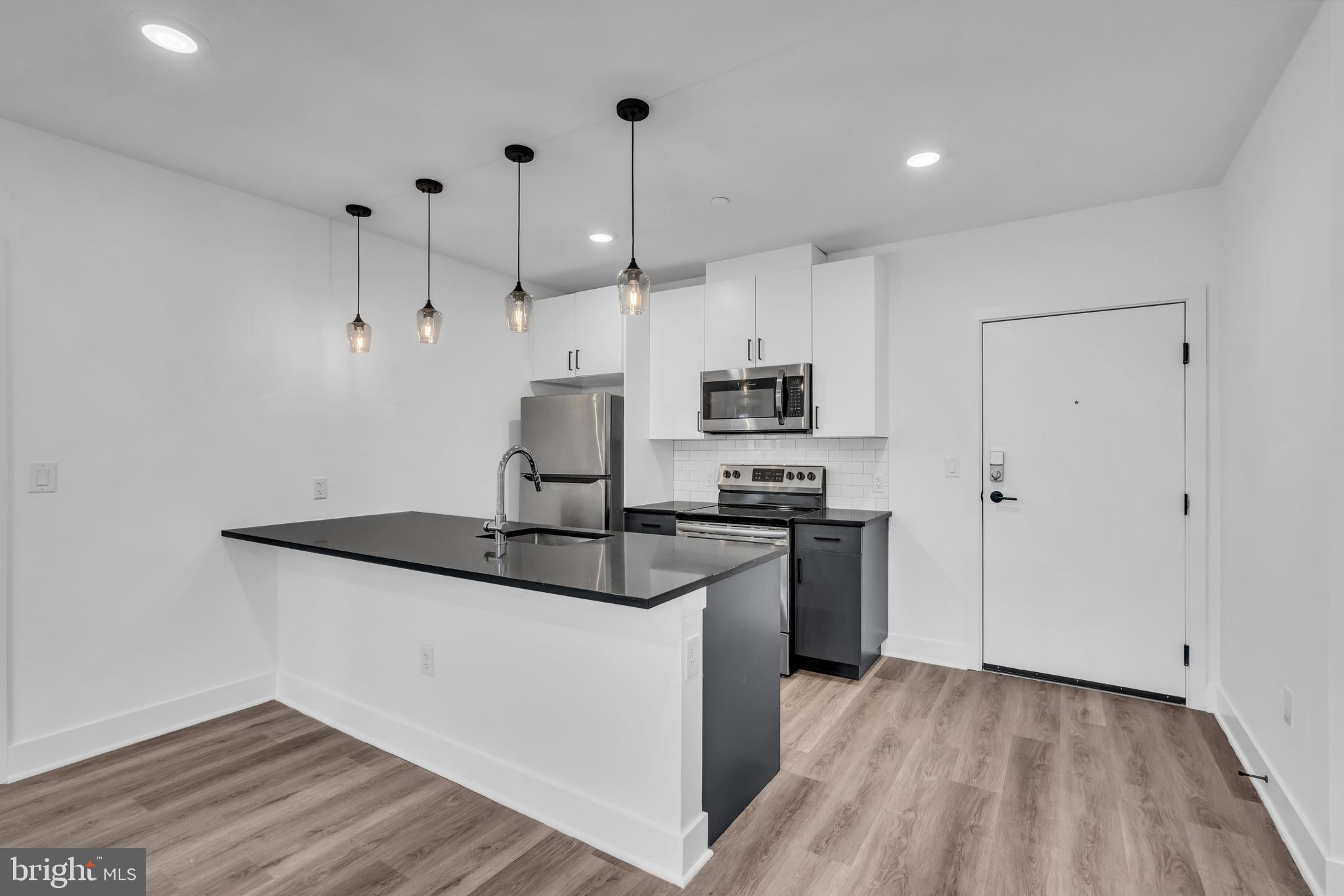 OLDE KENSINGTON - Residential Lease