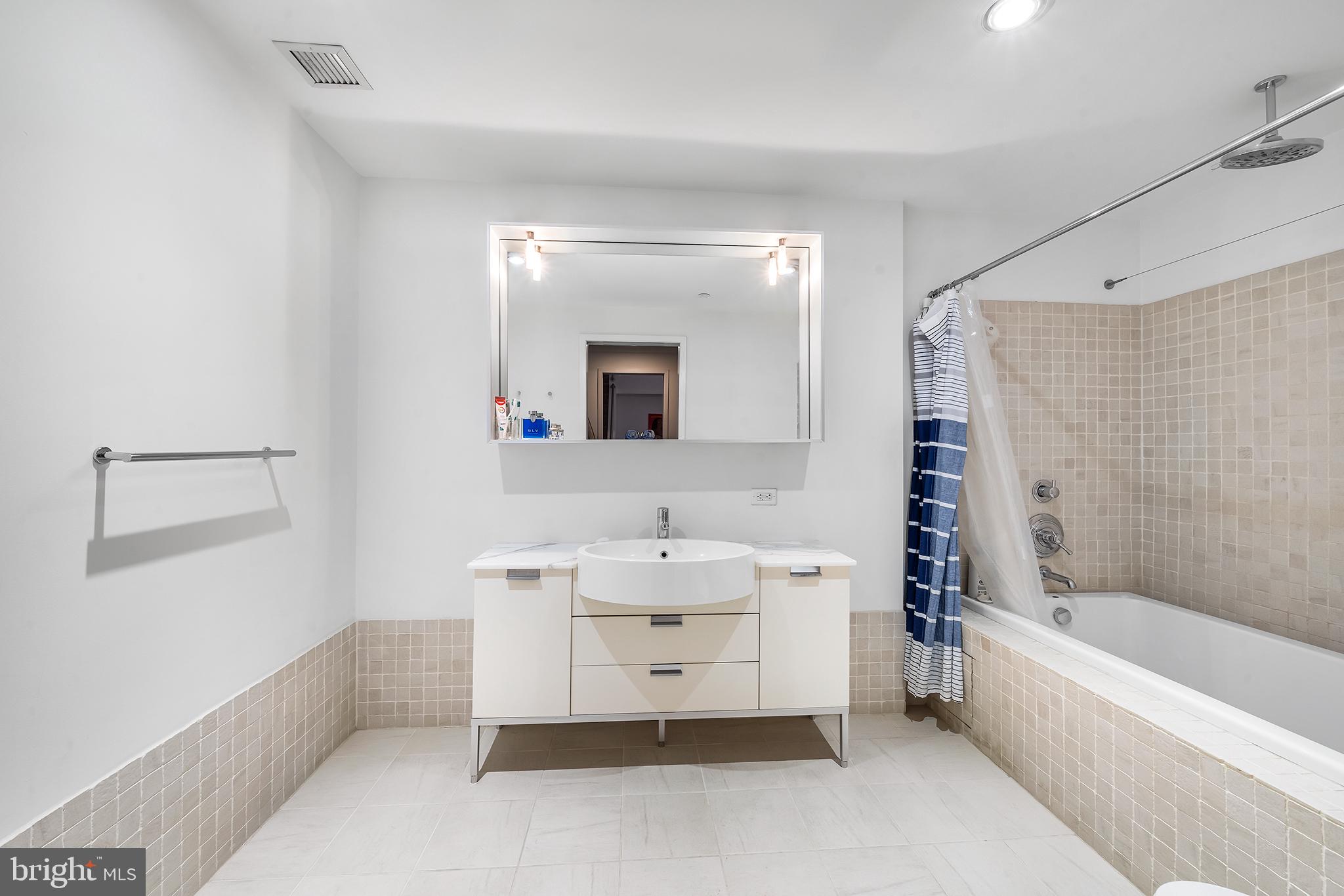 WASHINGTON SQ WEST - Residential
