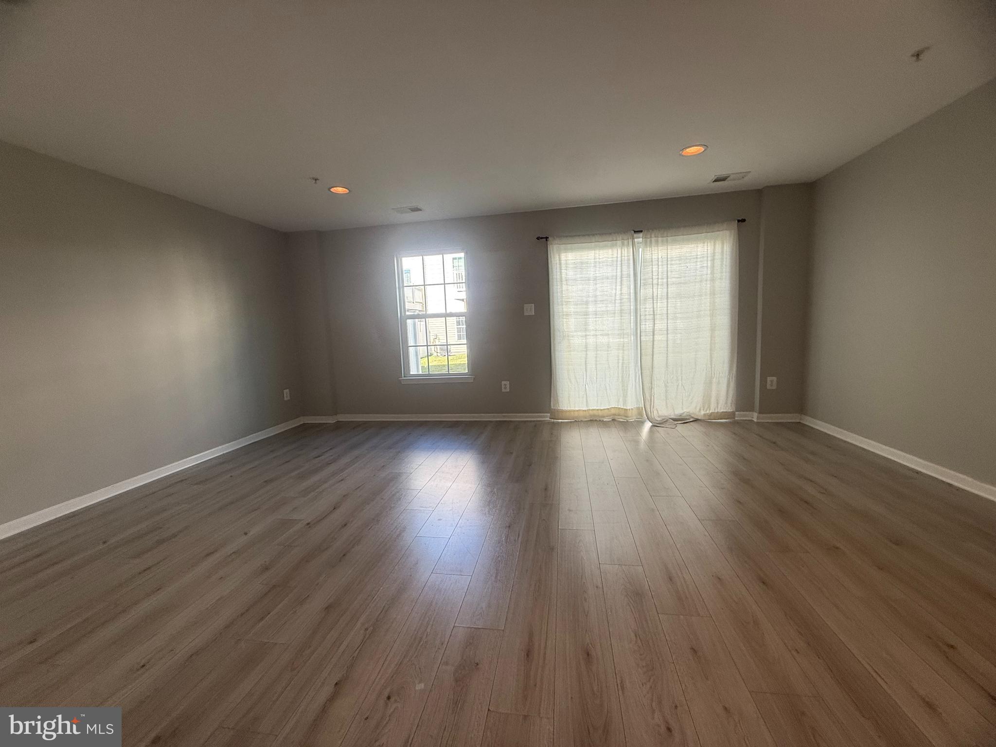 PINE RIDGE CROSSING - Residential