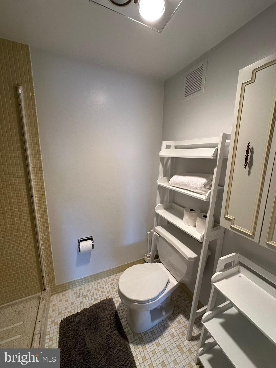 JENKINTOWN - Residential