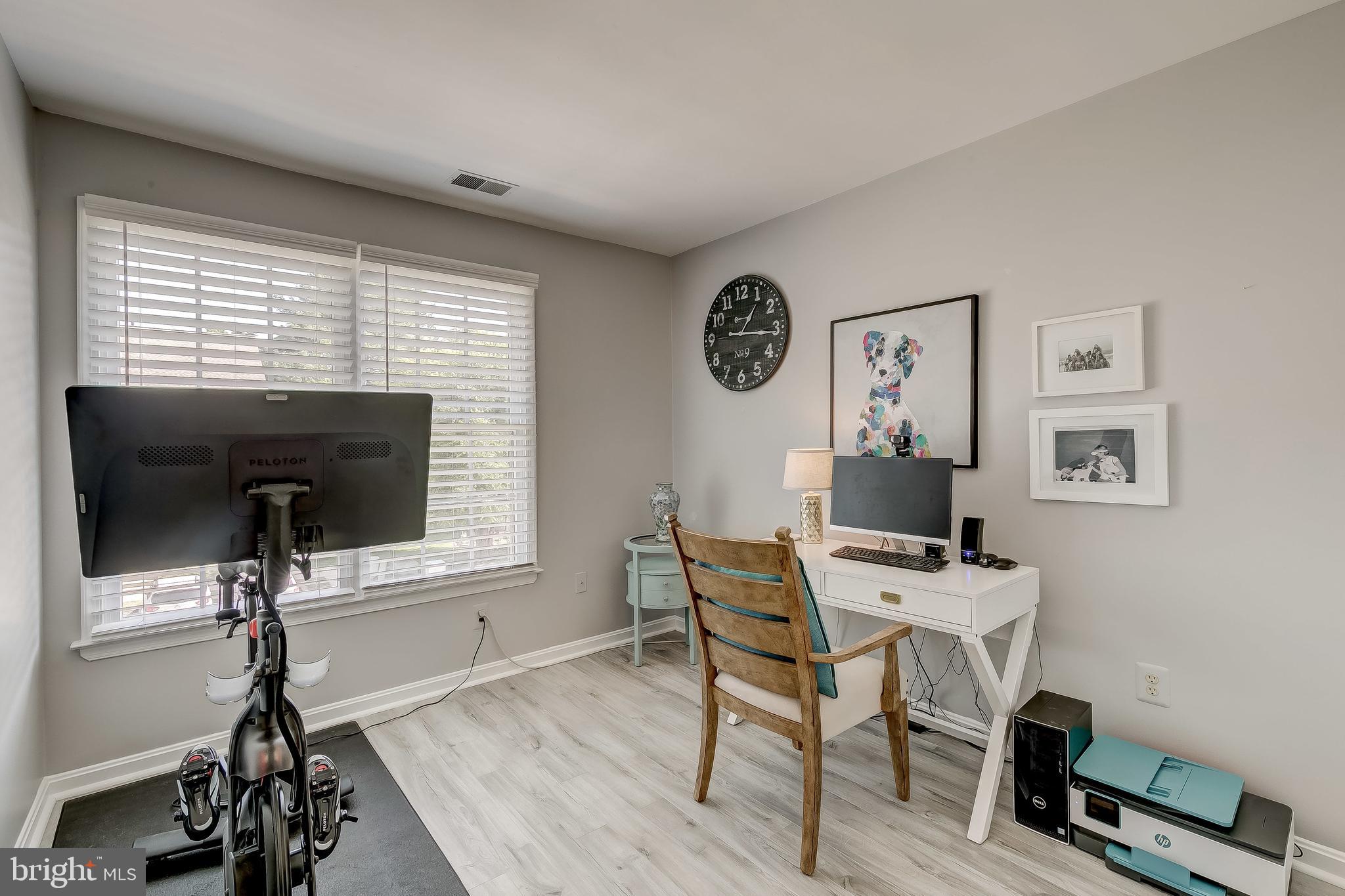 HUNTERS RUN - Residential