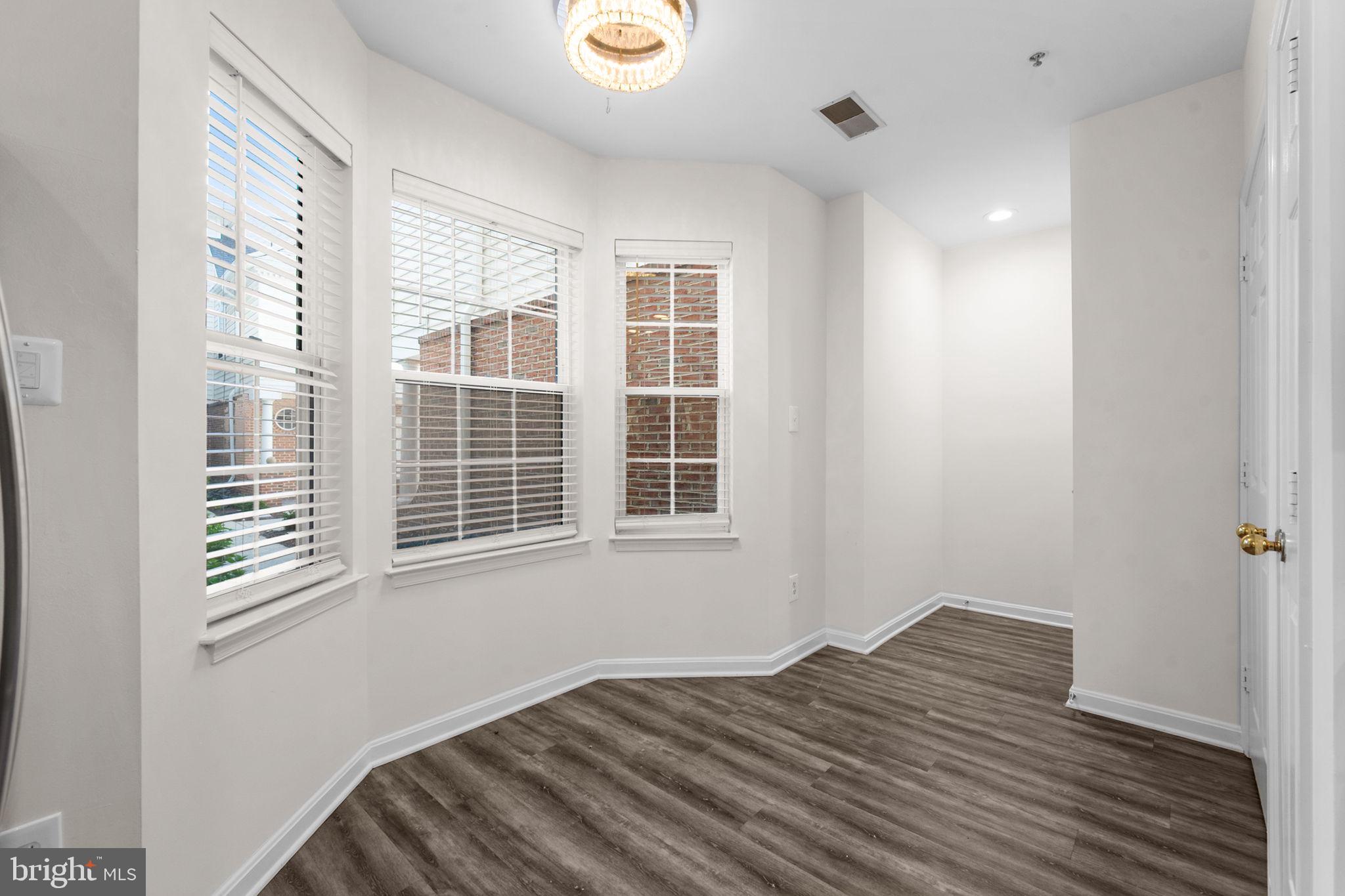 LAKESIDE AT SOUTH RIDING - Residential