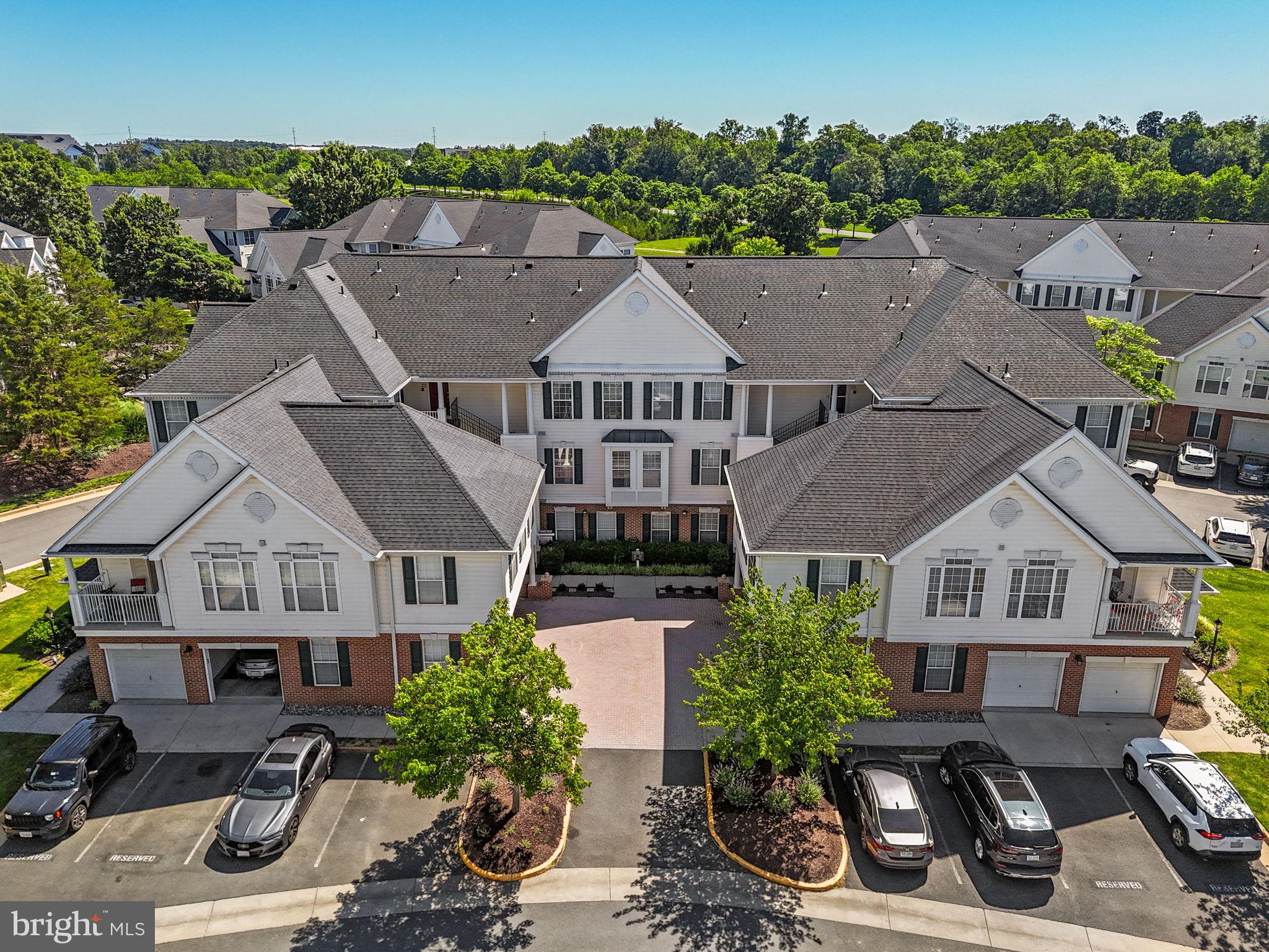 LAKESIDE AT SOUTH RIDING - Residential