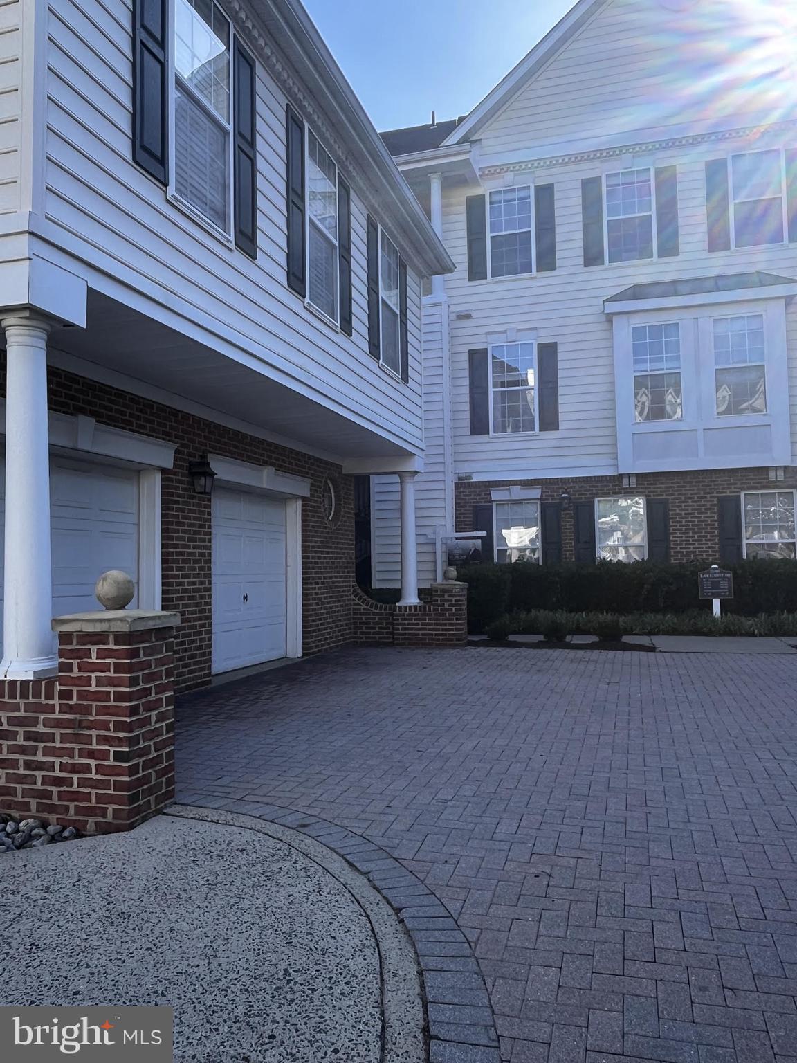 LAKESIDE AT SOUTH RIDING - Residential
