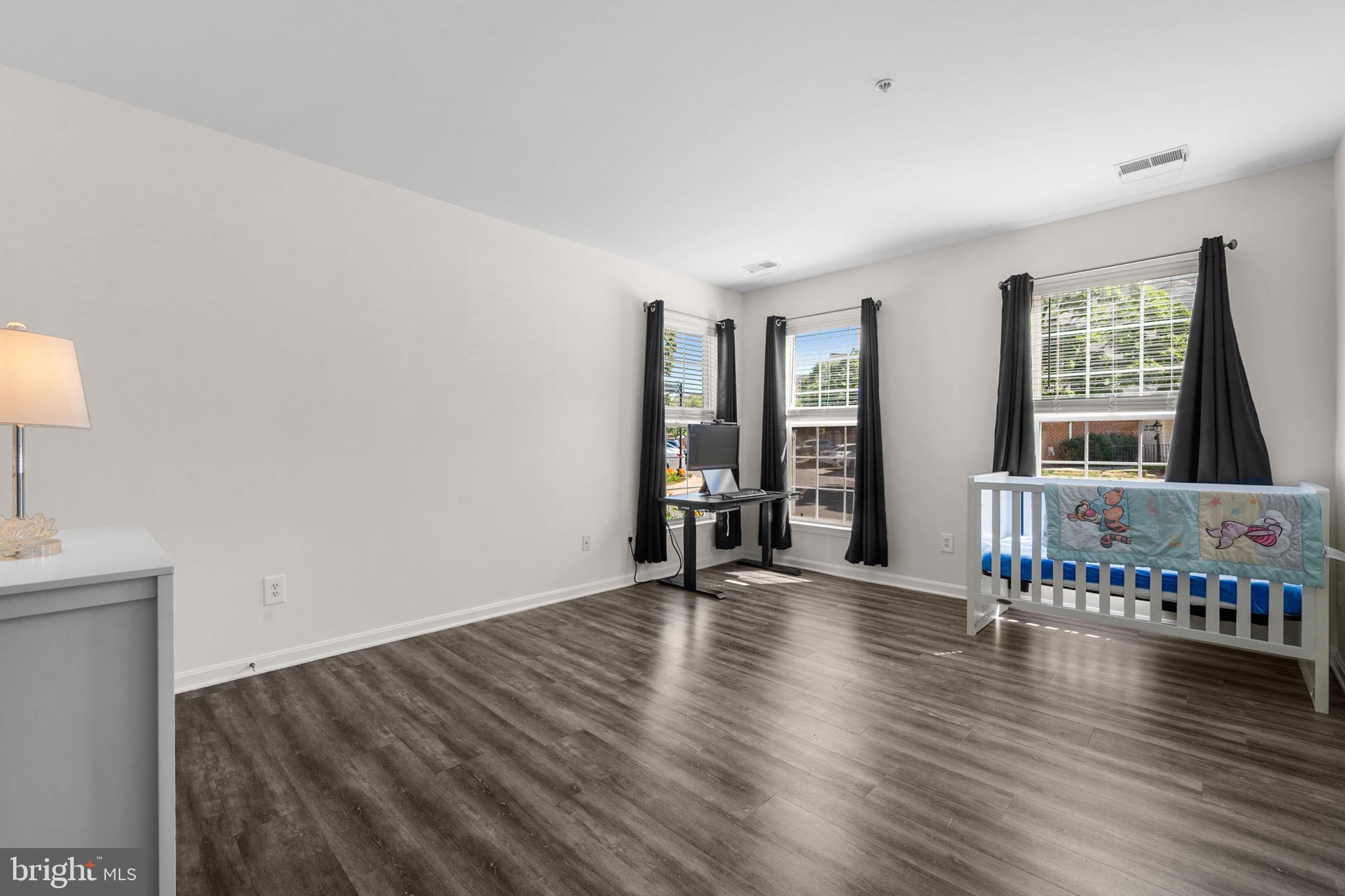LAKESIDE AT SOUTH RIDING - Residential