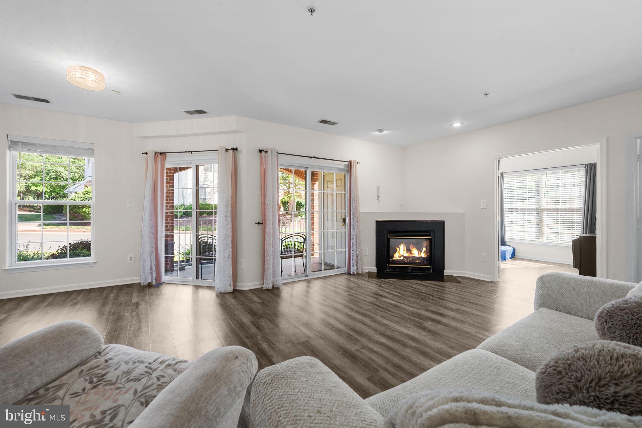 LAKESIDE AT SOUTH RIDING - Residential