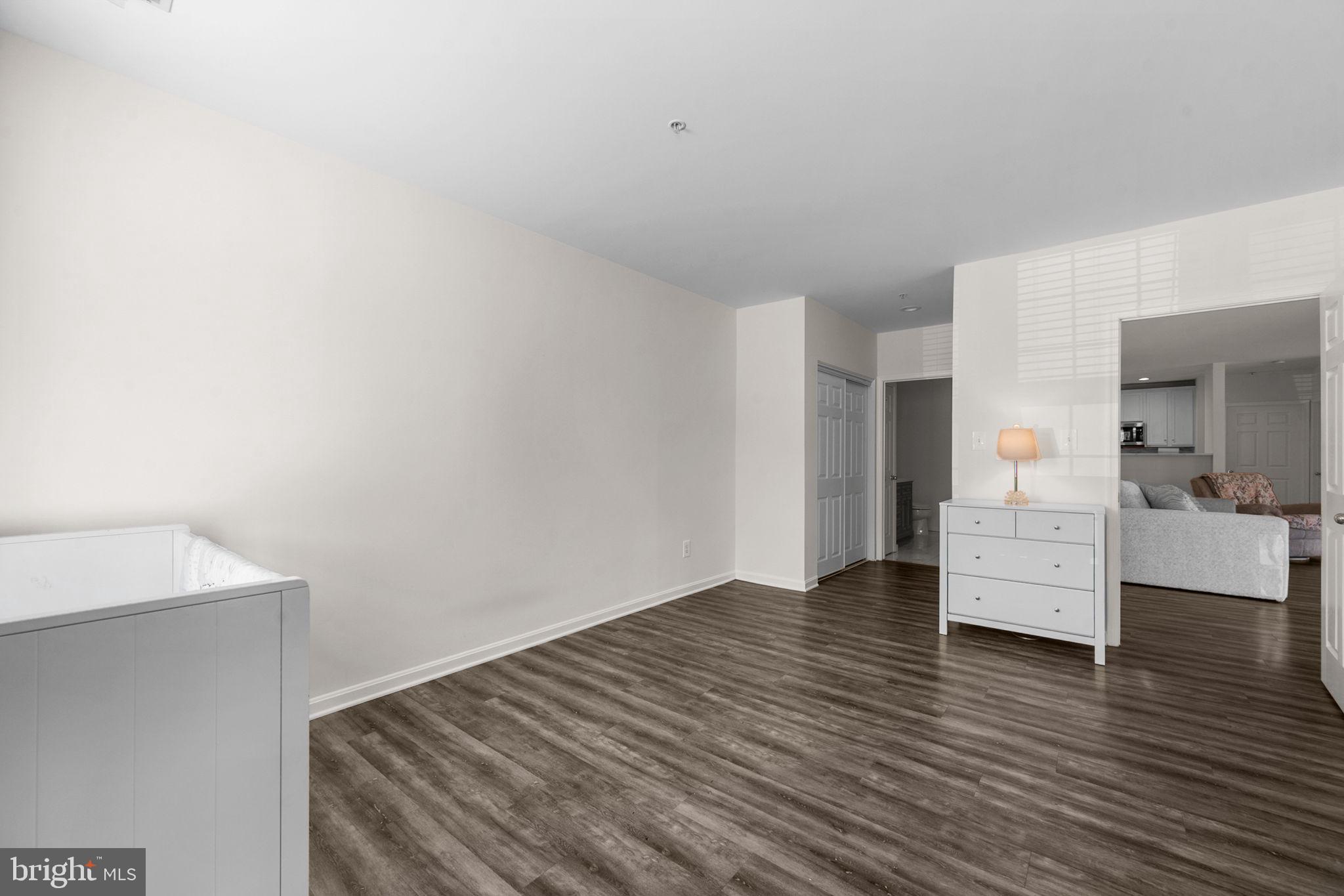 LAKESIDE AT SOUTH RIDING - Residential