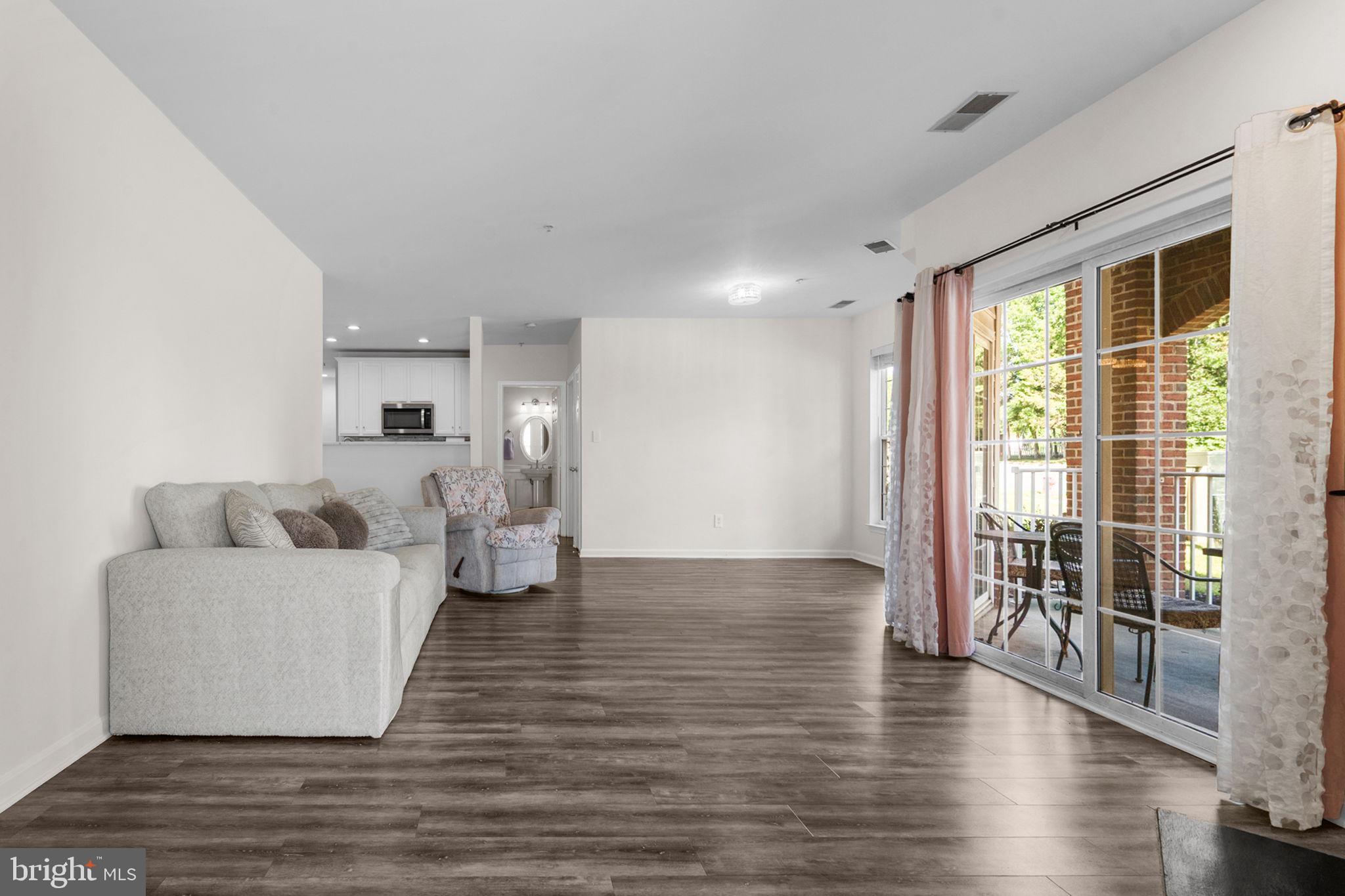 LAKESIDE AT SOUTH RIDING - Residential