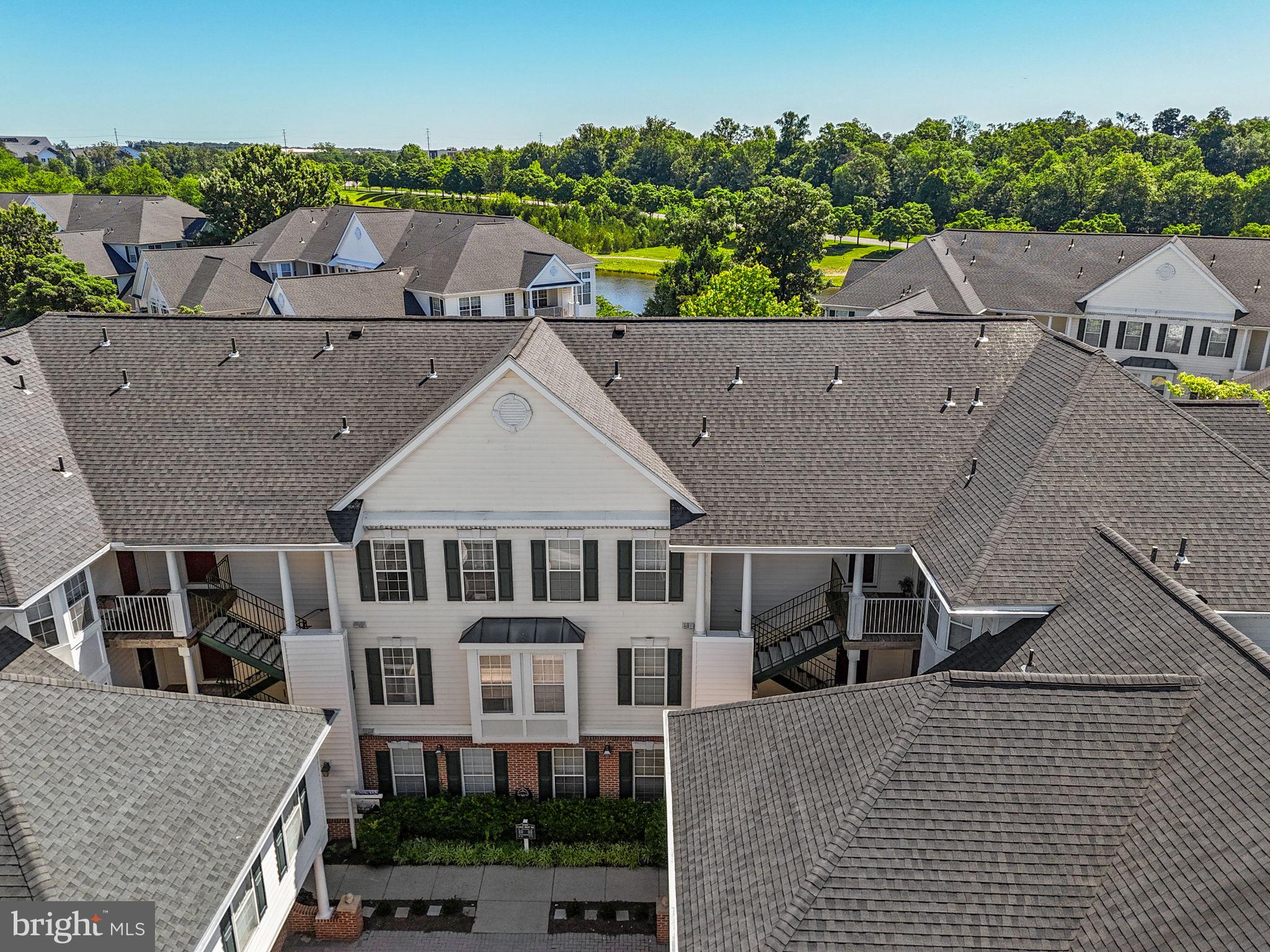 LAKESIDE AT SOUTH RIDING - Residential