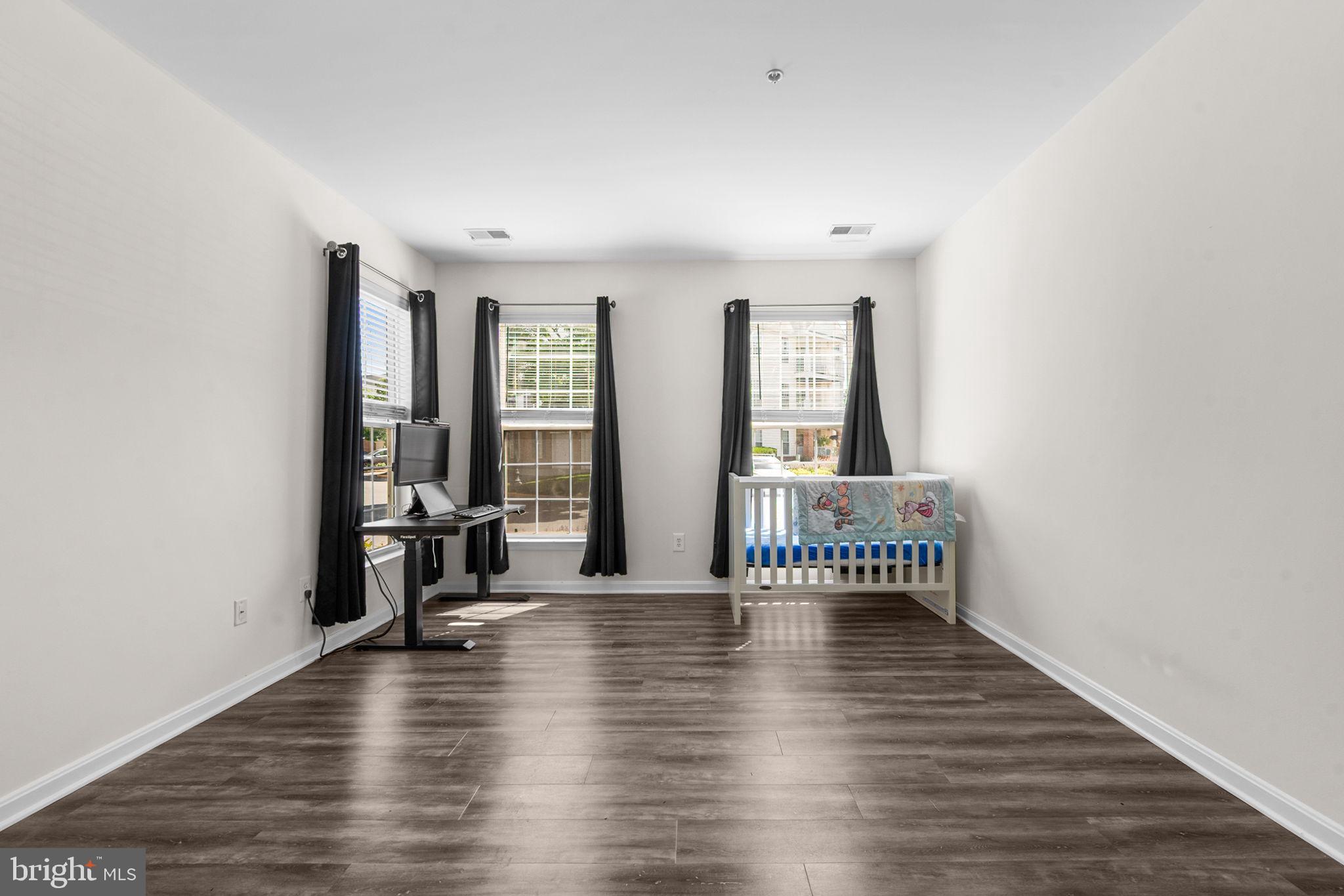 LAKESIDE AT SOUTH RIDING - Residential