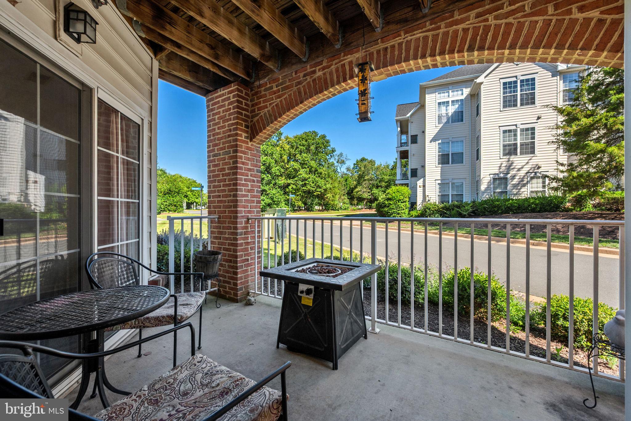 LAKESIDE AT SOUTH RIDING - Residential