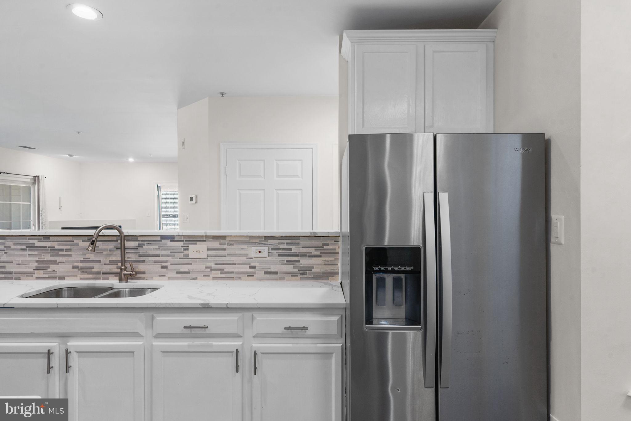 LAKESIDE AT SOUTH RIDING - Residential