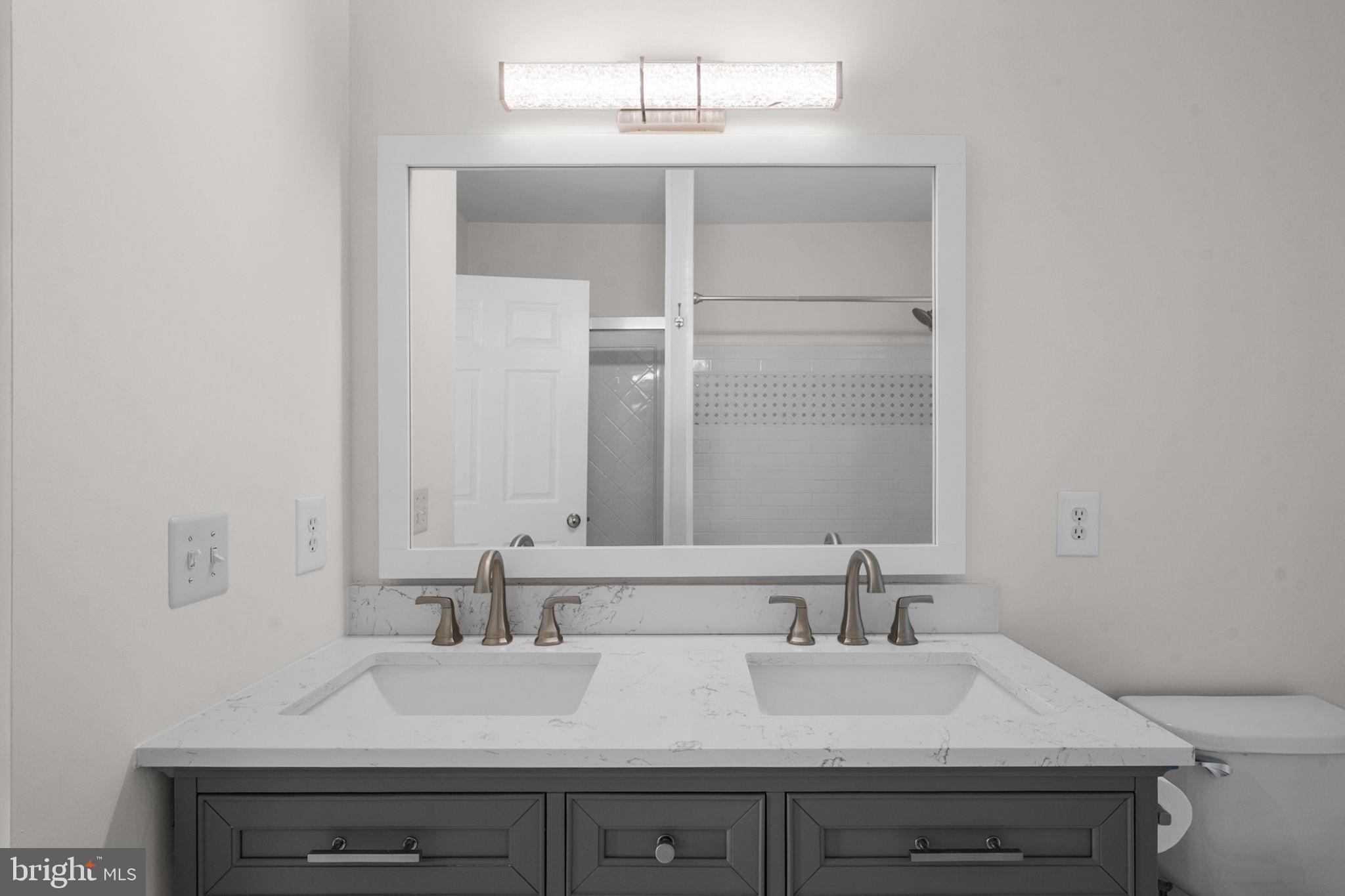 LAKESIDE AT SOUTH RIDING - Residential