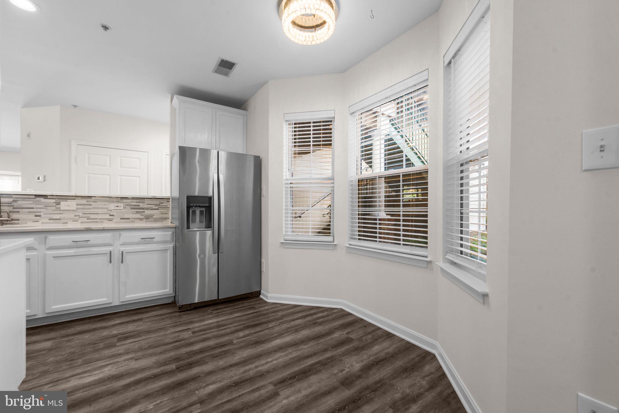 LAKESIDE AT SOUTH RIDING - Residential