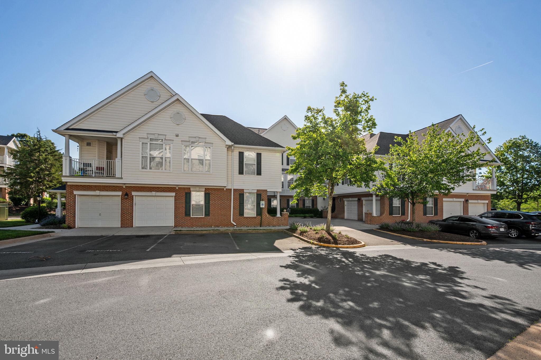 LAKESIDE AT SOUTH RIDING - Residential