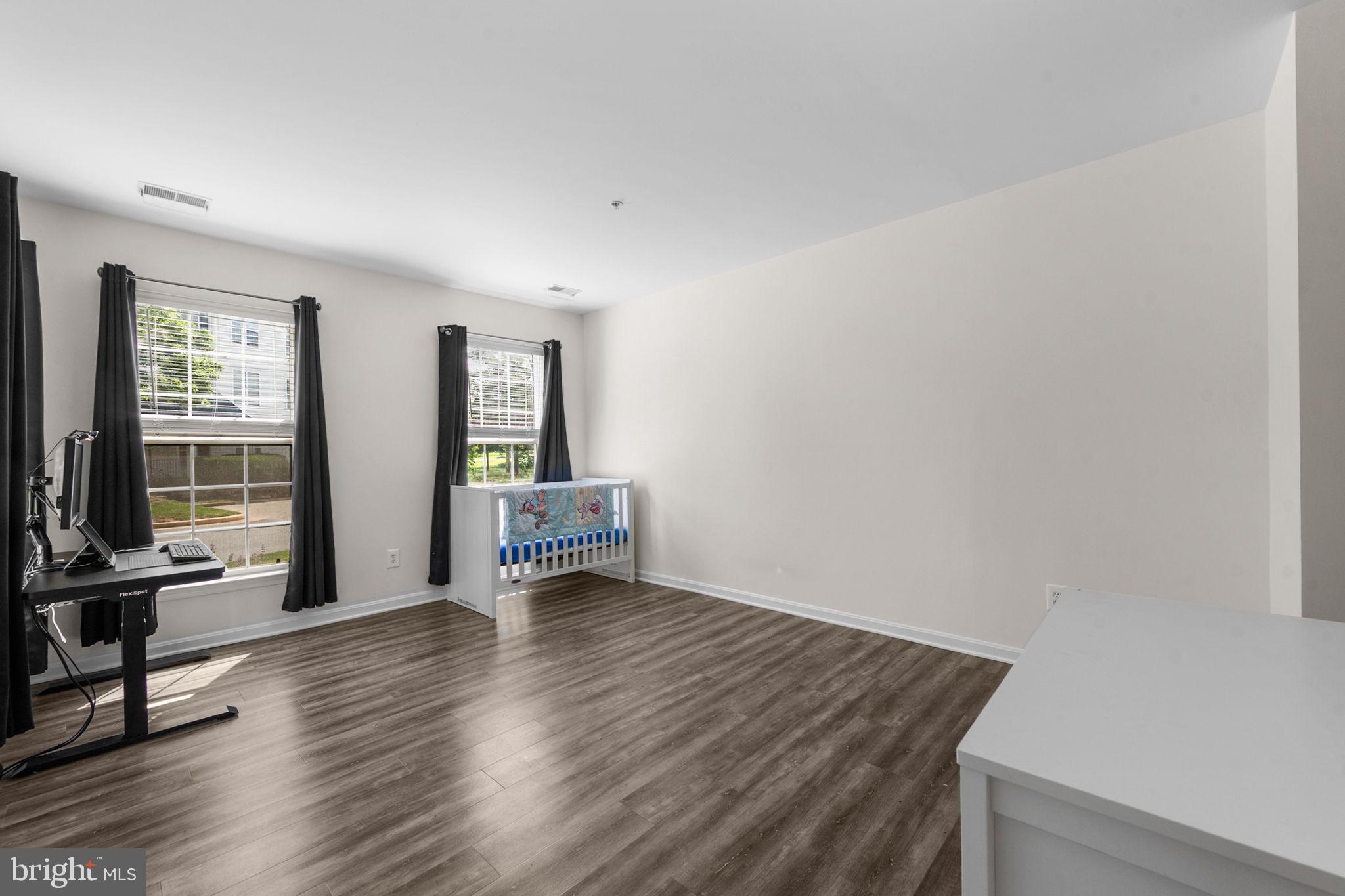 LAKESIDE AT SOUTH RIDING - Residential