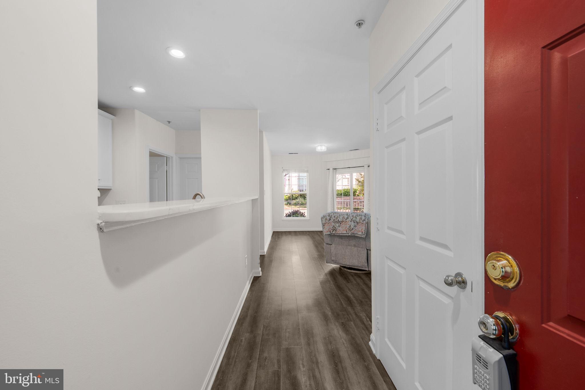 LAKESIDE AT SOUTH RIDING - Residential