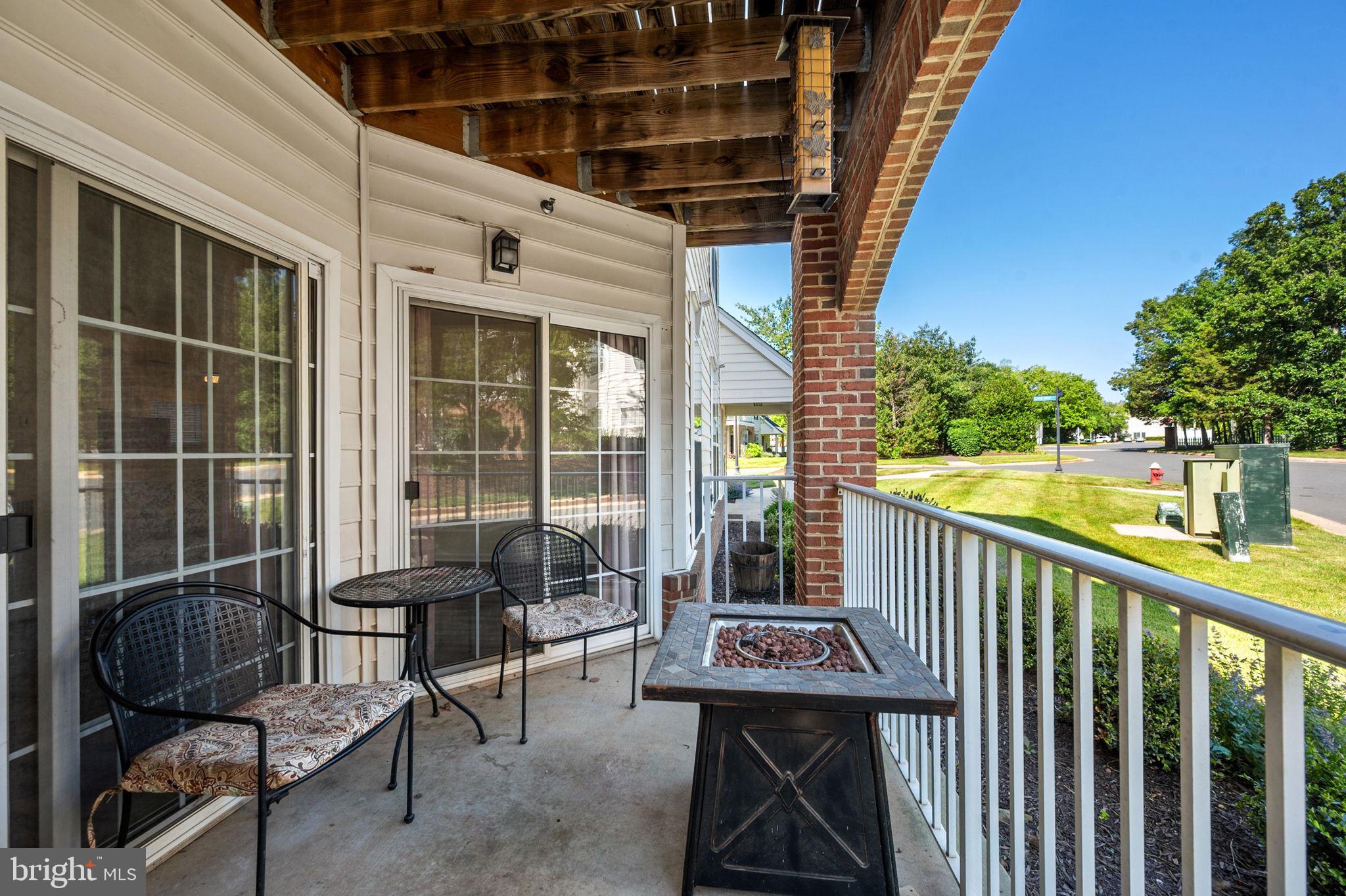 LAKESIDE AT SOUTH RIDING - Residential