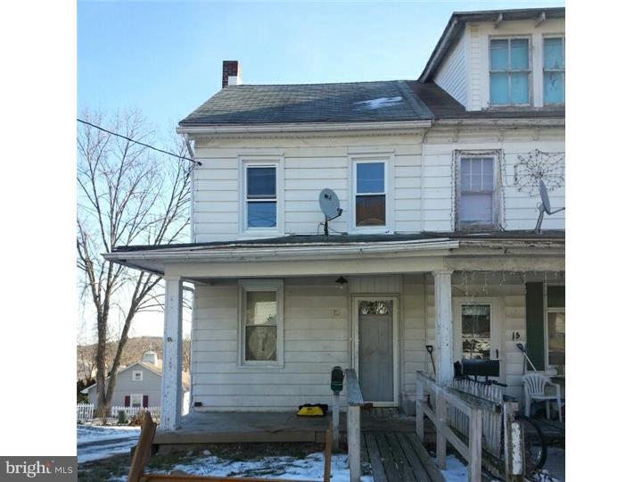 What a great place to start... generous rooms sizes, nice corner property and lots of potential.  In addition to that there is a bonus room addition on the main floor too!  Property being sold as-is, no SDS, corporate addendums apply.  Buyer is responsible for any municipal inspections/repairs as required.  Call today and make this dream a reality.