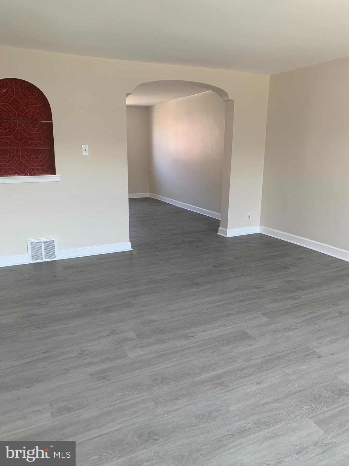 OXFORD CIRCLE - Residential