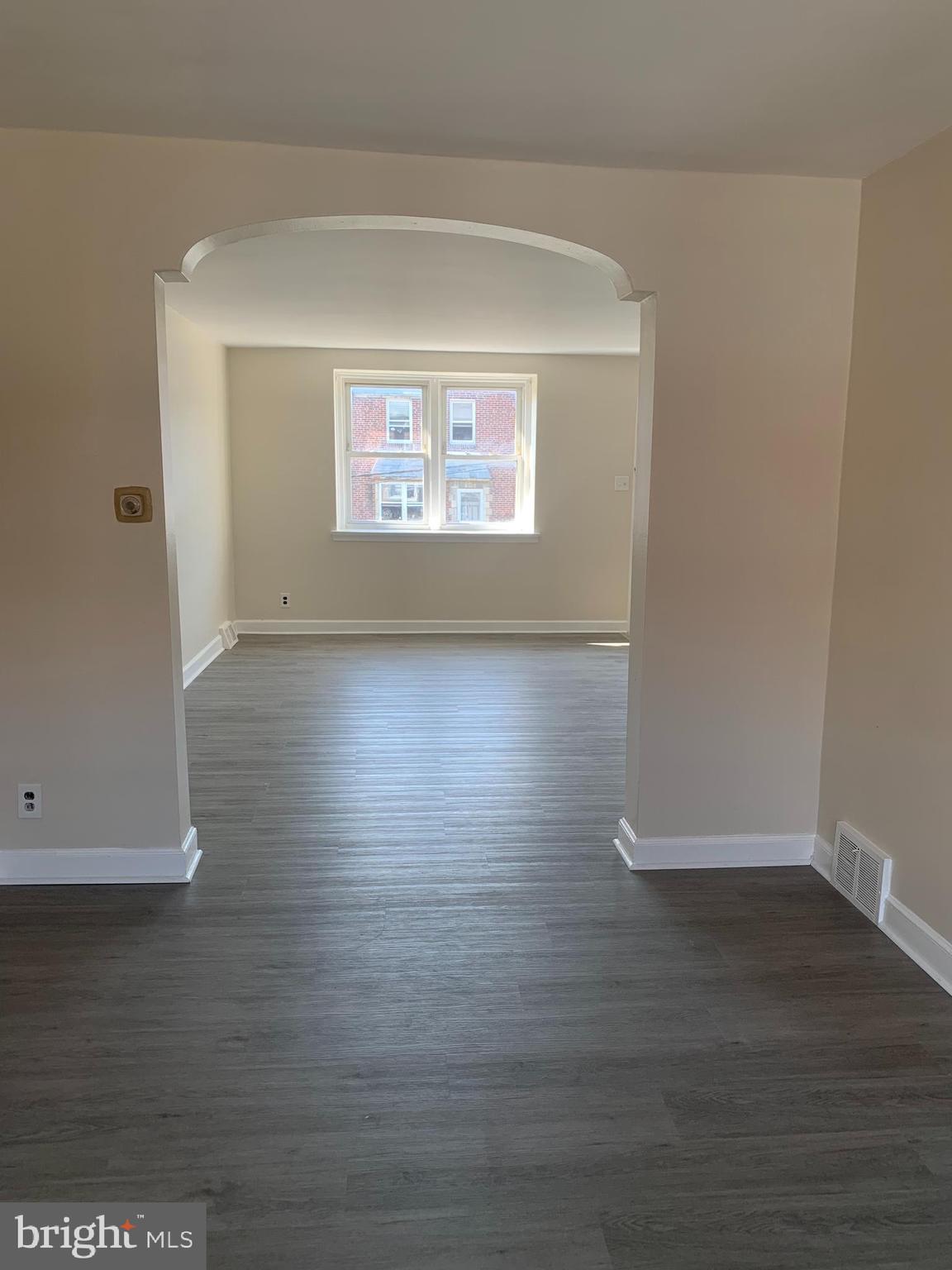 OXFORD CIRCLE - Residential