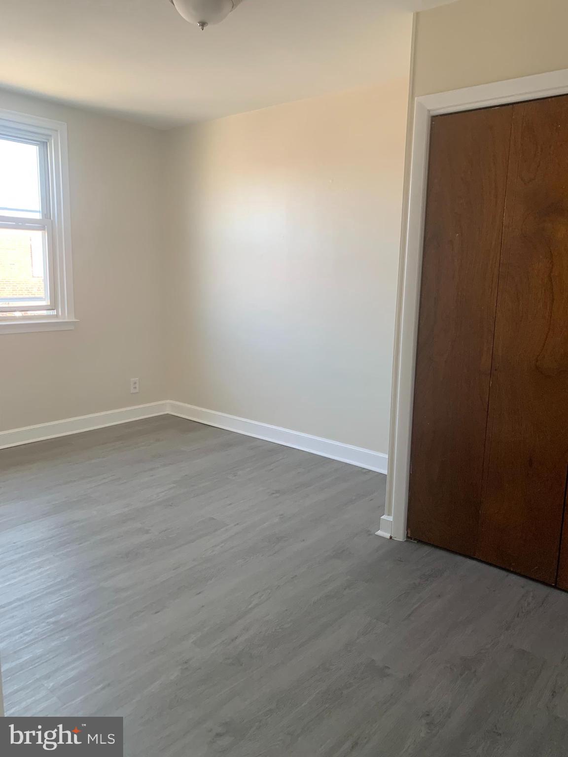 OXFORD CIRCLE - Residential