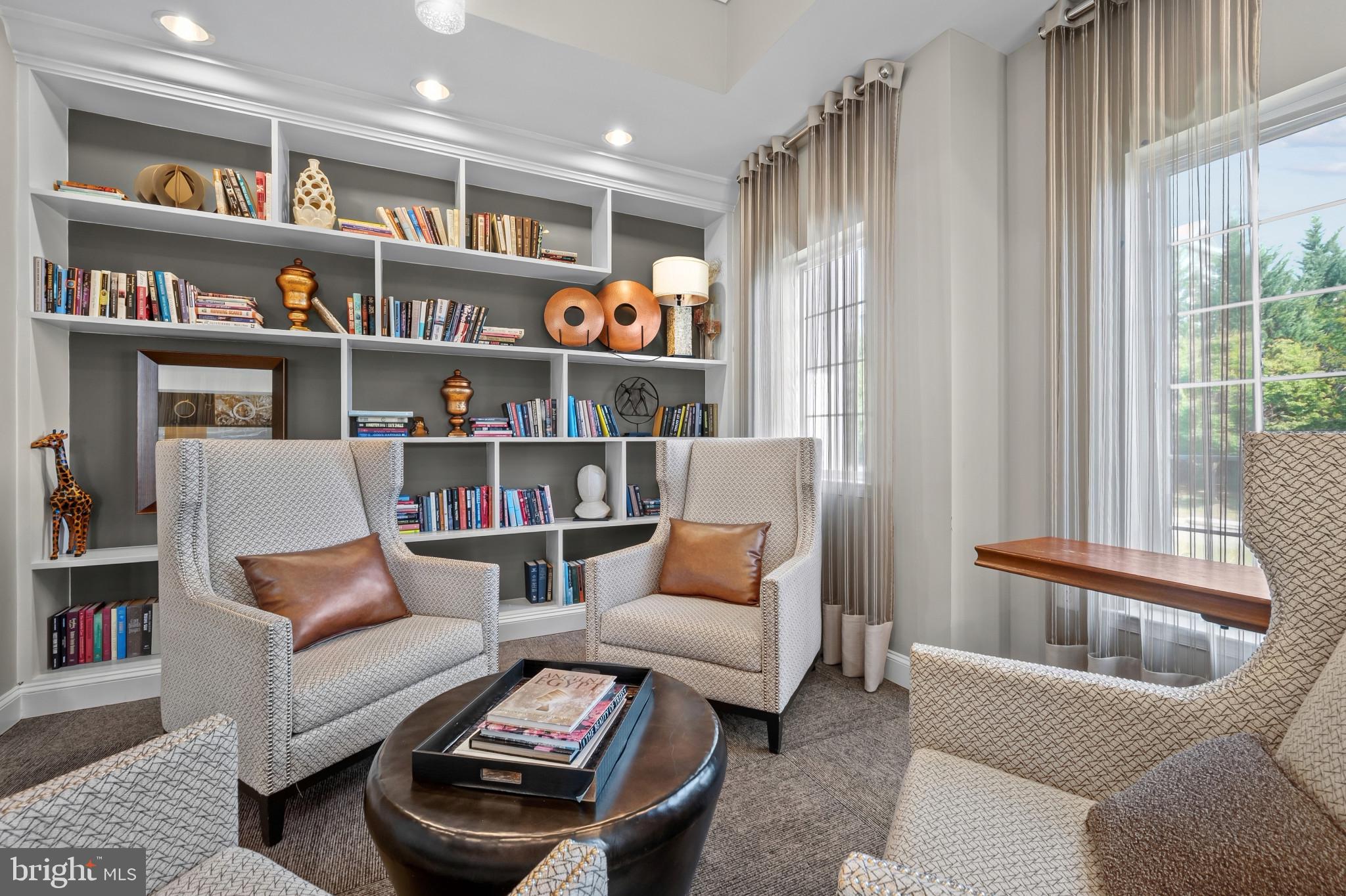 THE ADDISON AT ST PAUL - Residential