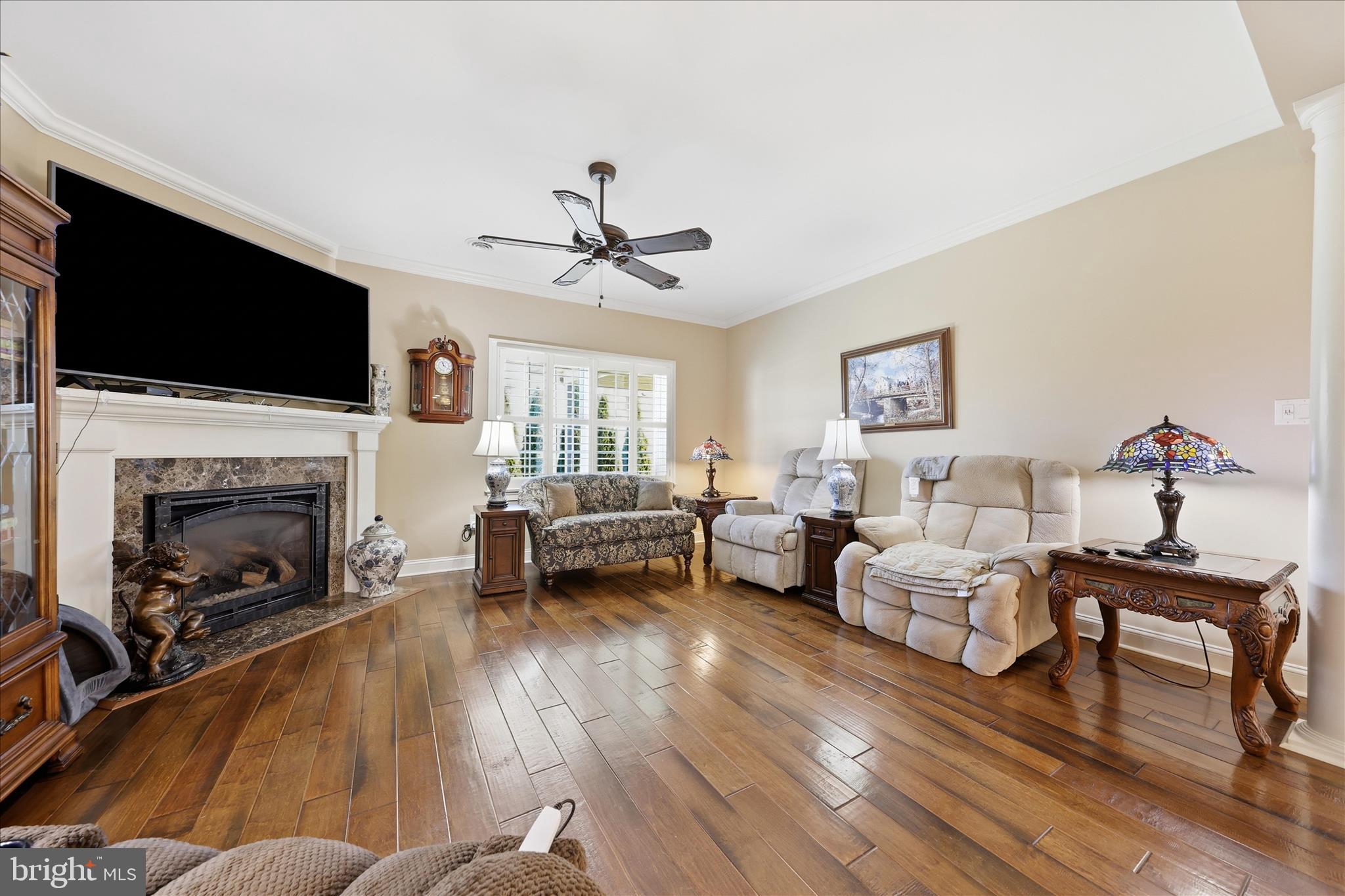 EMERALD POINTE - Residential