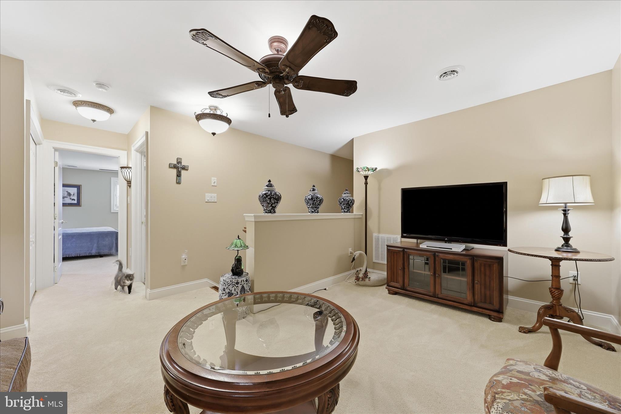 EMERALD POINTE - Residential