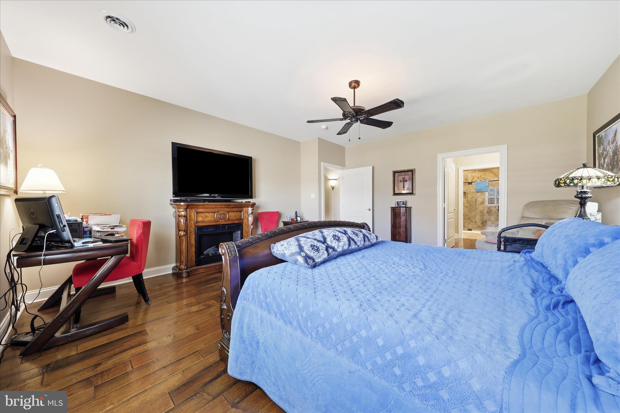 EMERALD POINTE - Residential