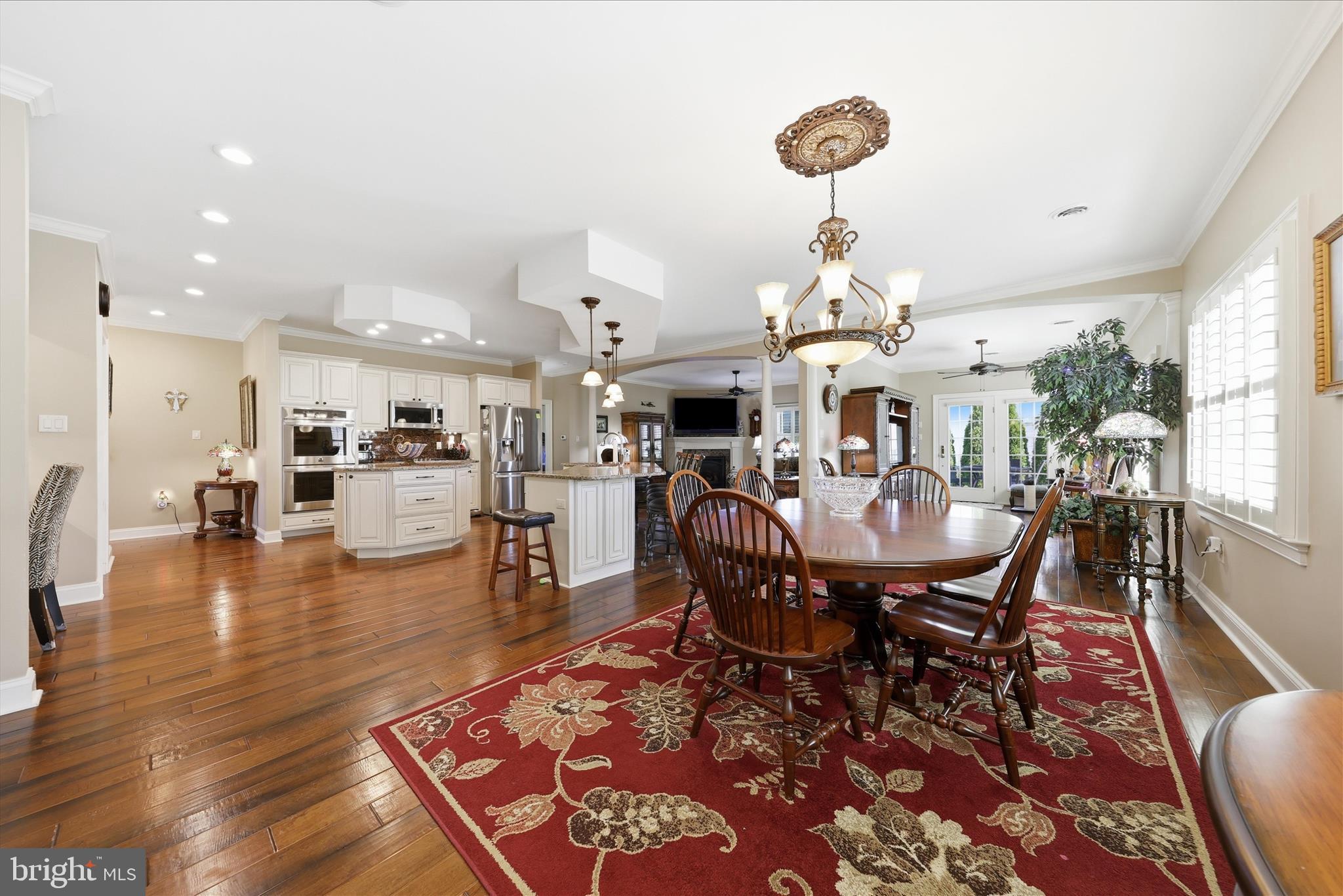 EMERALD POINTE - Residential