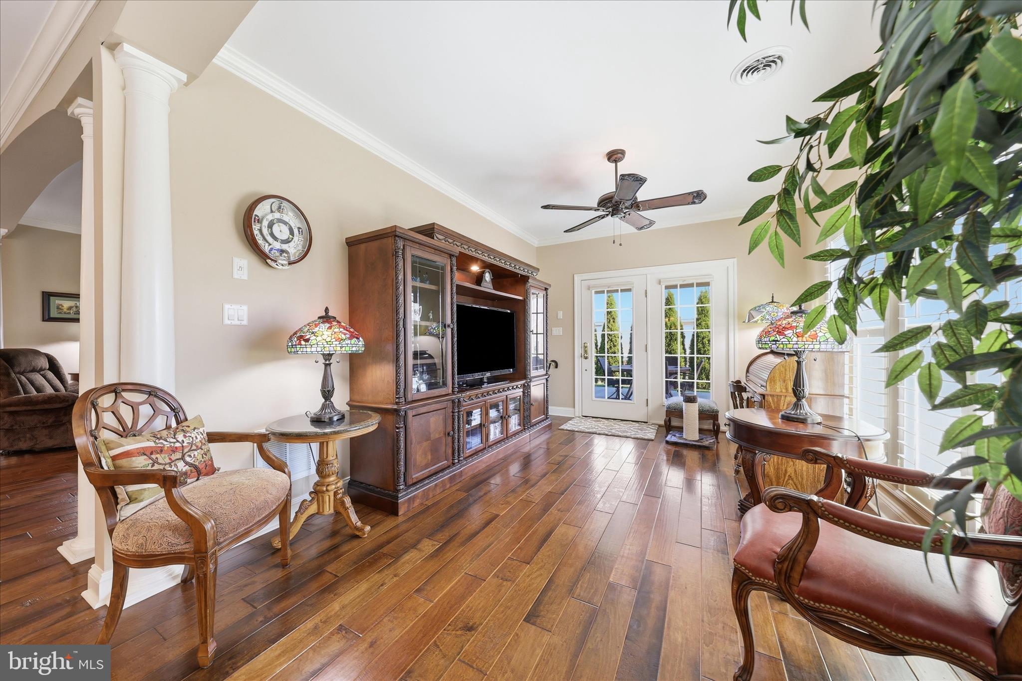 EMERALD POINTE - Residential