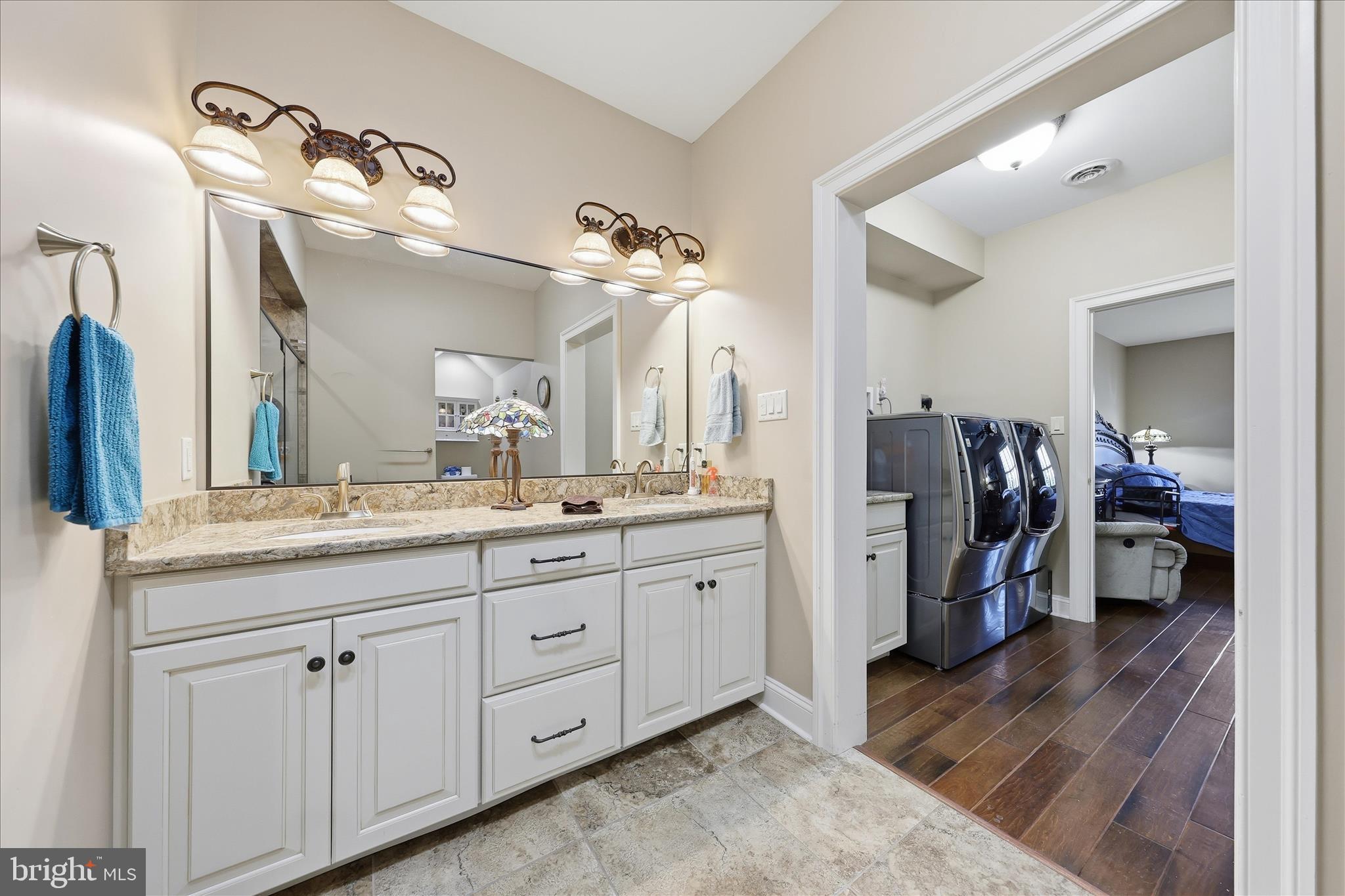 EMERALD POINTE - Residential