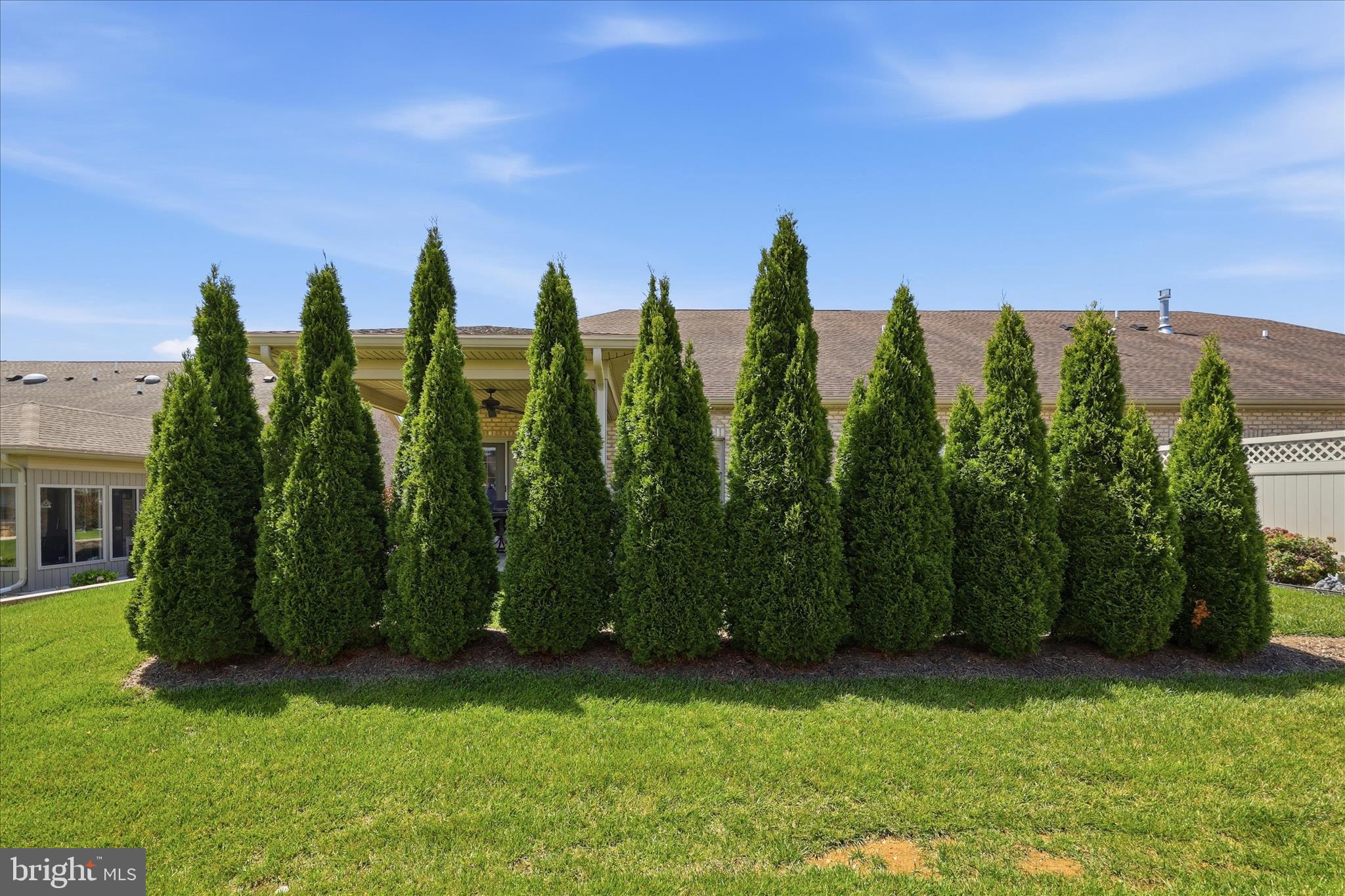 EMERALD POINTE - Residential
